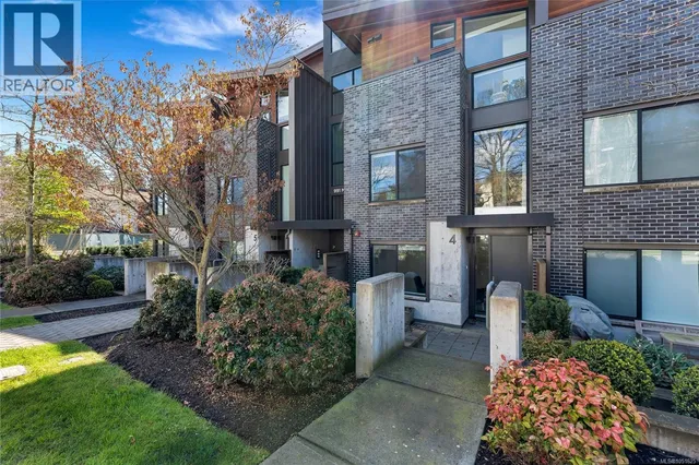4 - 991 MCKENZIE AVENUE, Saanich 3