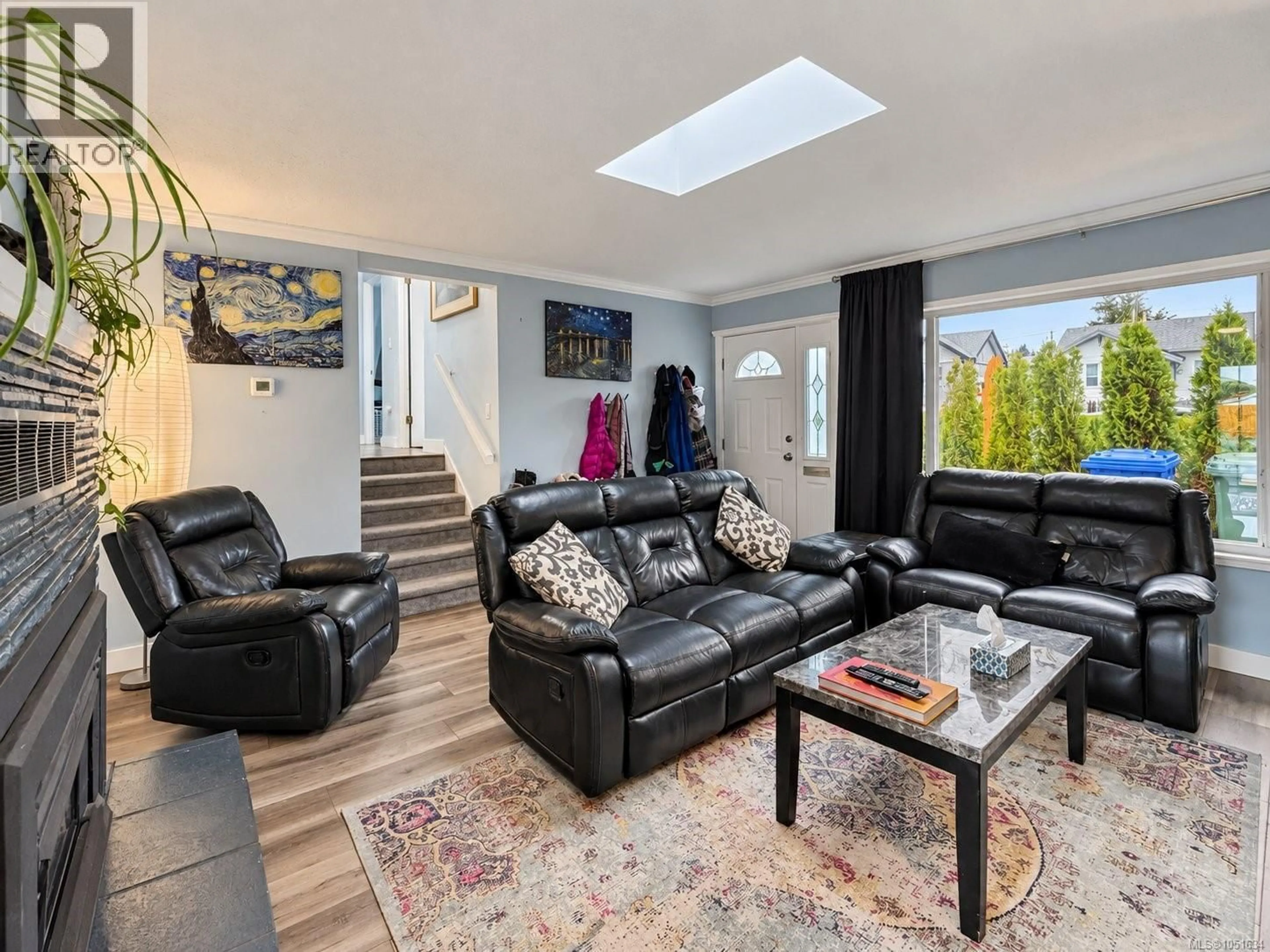 Living room with furniture, unknown for 3586 10TH AVENUE, Port Alberni British Columbia V9Y4W2