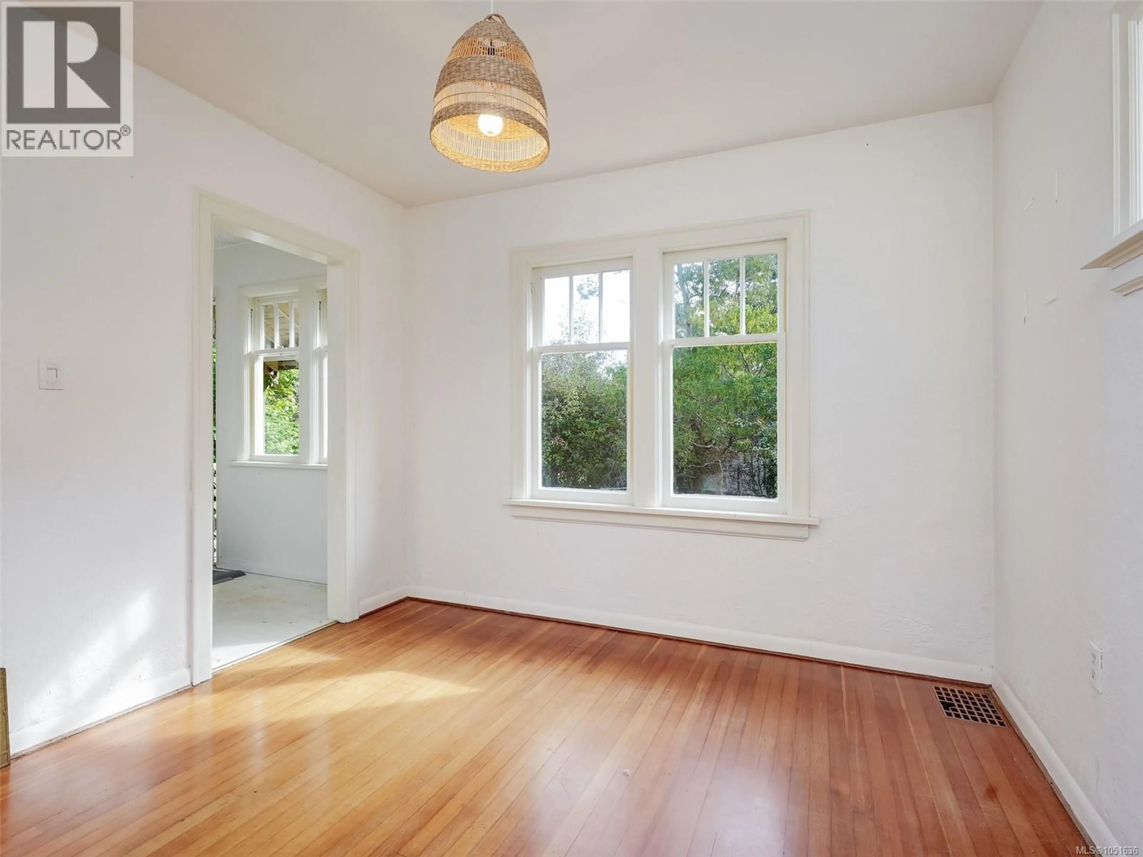 A pic of a room for 667 ST. PATRICK STREET, Oak Bay British Columbia V8S4X4