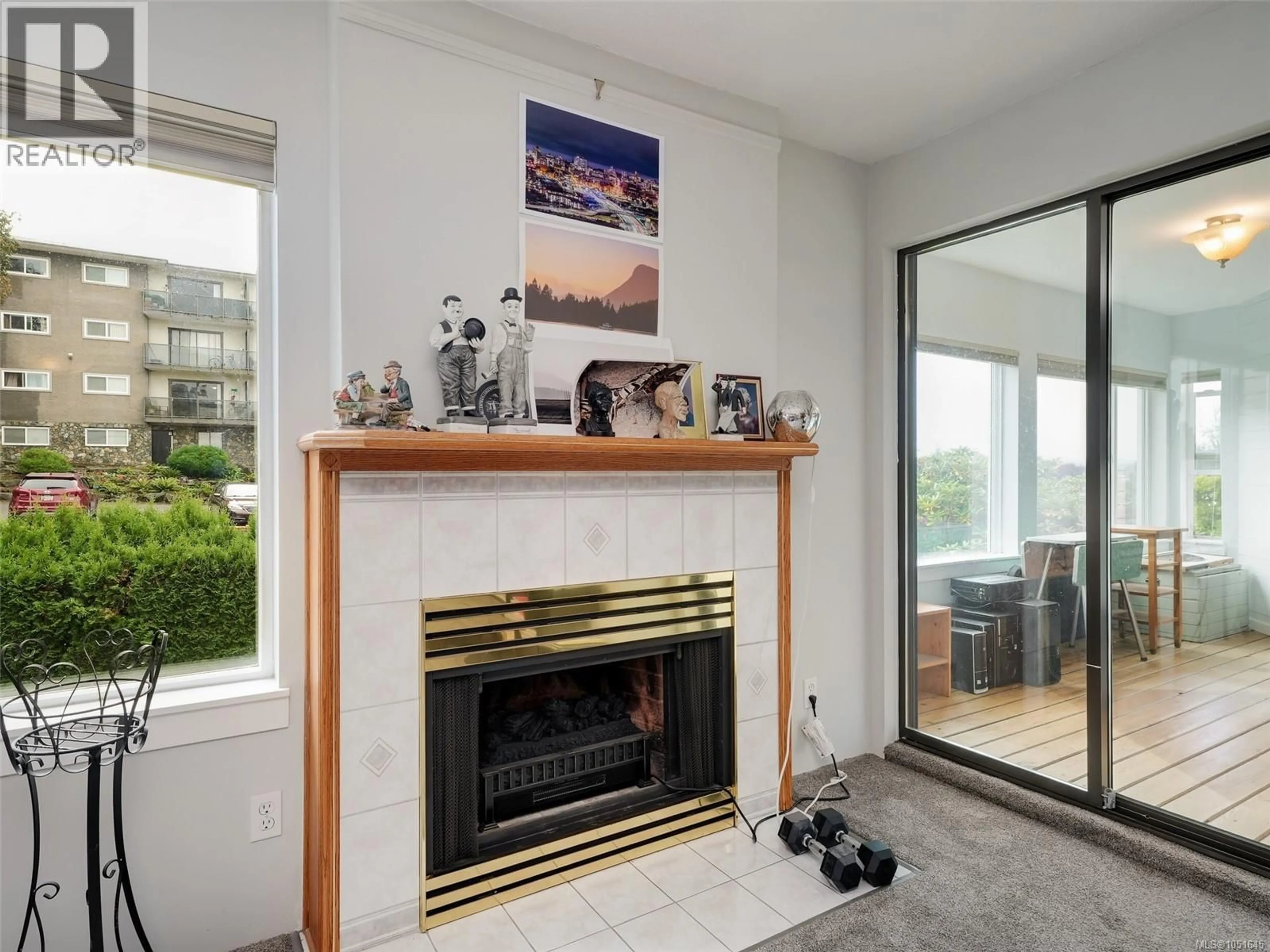 A pic of a room for 203 - 3260 QUADRA STREET, Saanich British Columbia V8X1G2