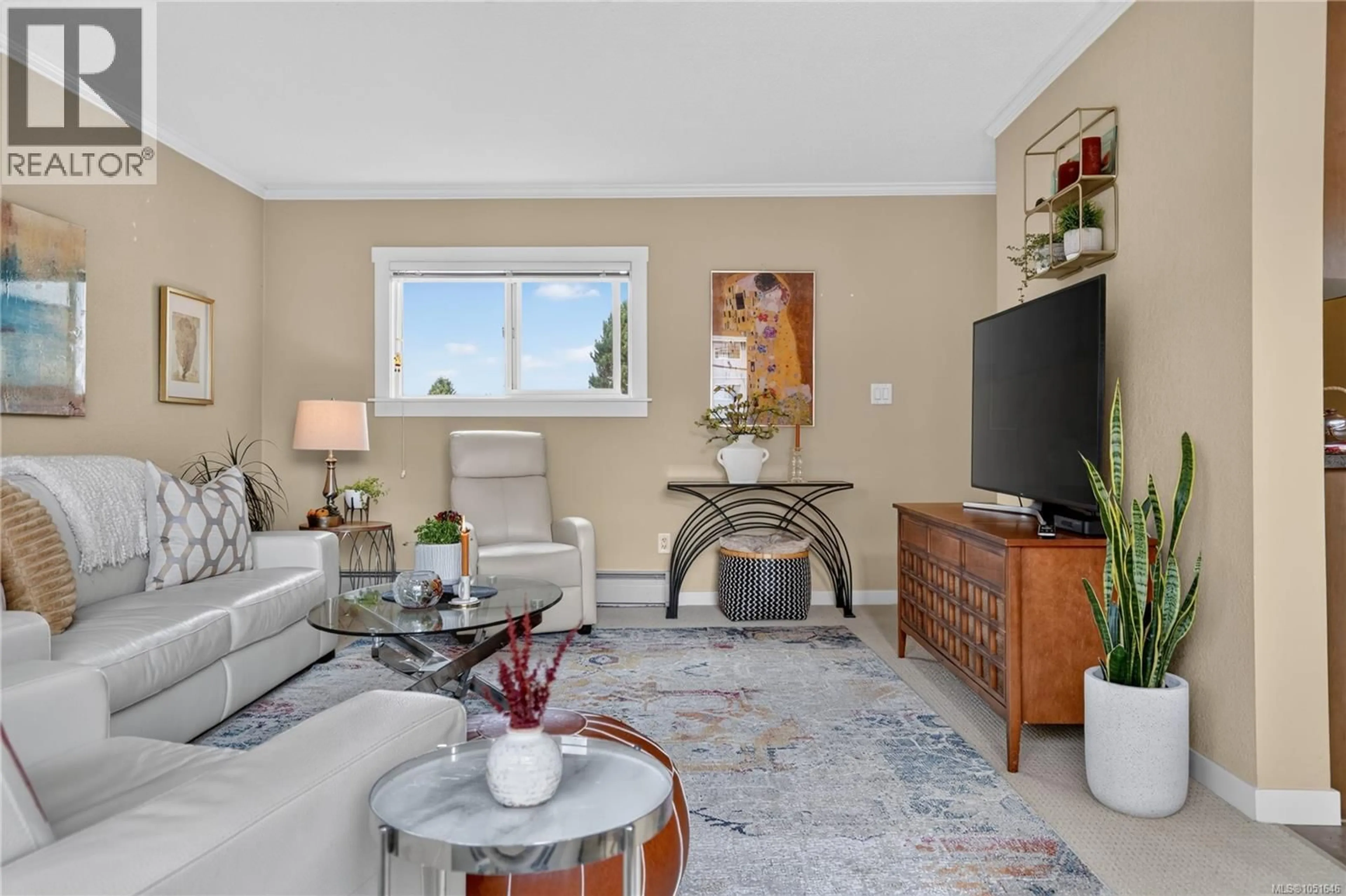 Living room with furniture, unknown for 202 - 255 HIRST AVENUE WEST, Parksville British Columbia V9P1P5