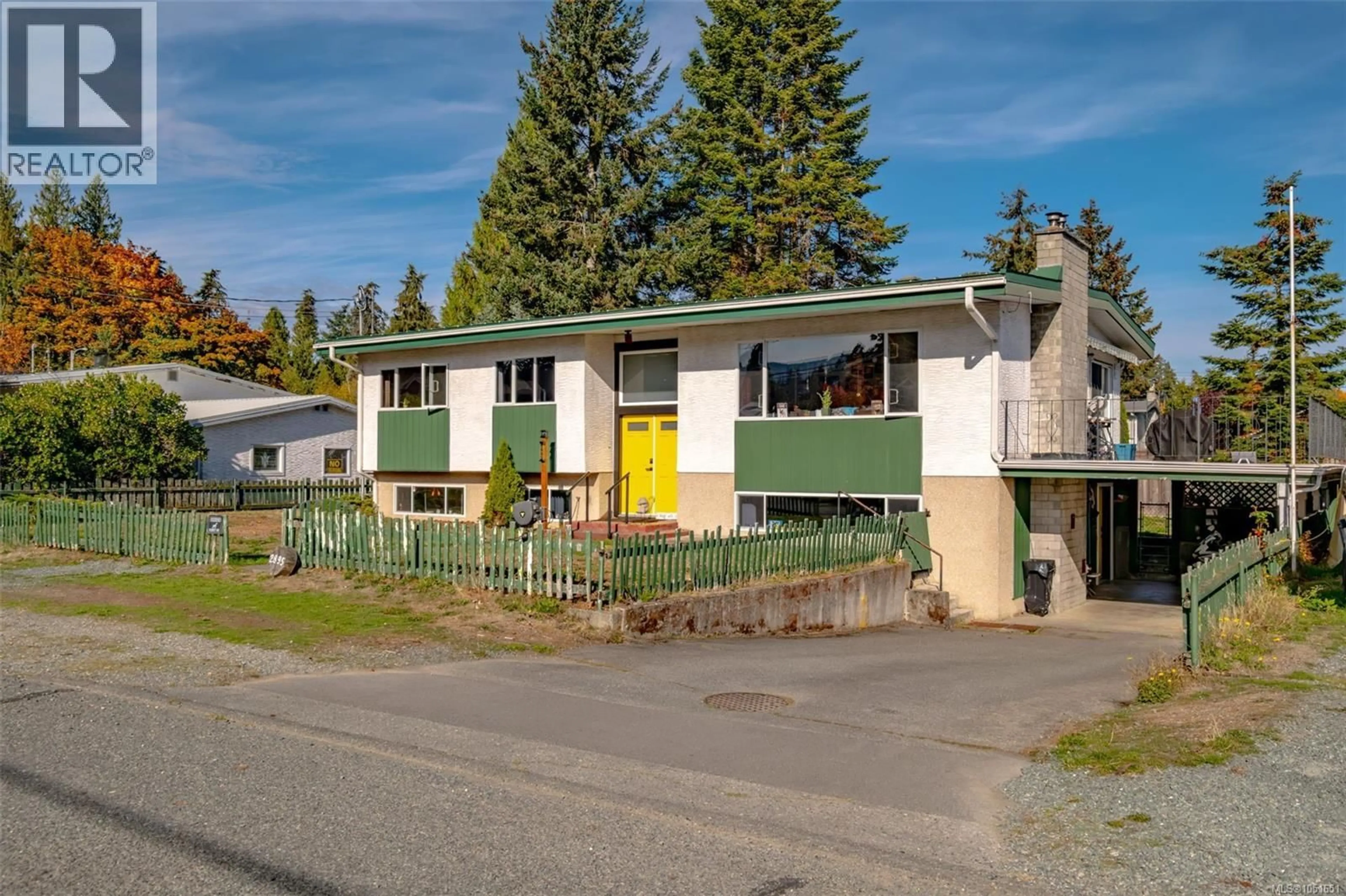 A pic from outside/outdoor area/front of a property/back of a property/a pic from drone, street for 2895 JOSEPHINE STREET, Chemainus British Columbia V0R1K3