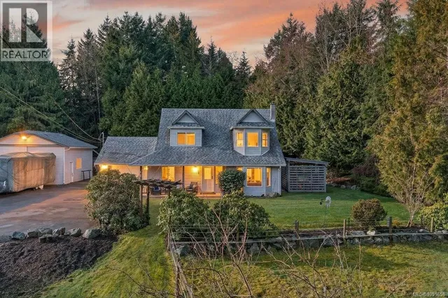 1136 CORCAN ROAD, Qualicum Beach 2