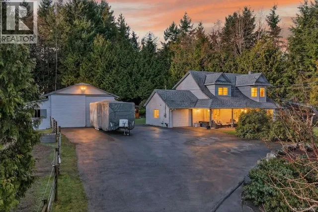 1136 CORCAN ROAD, Qualicum Beach 3