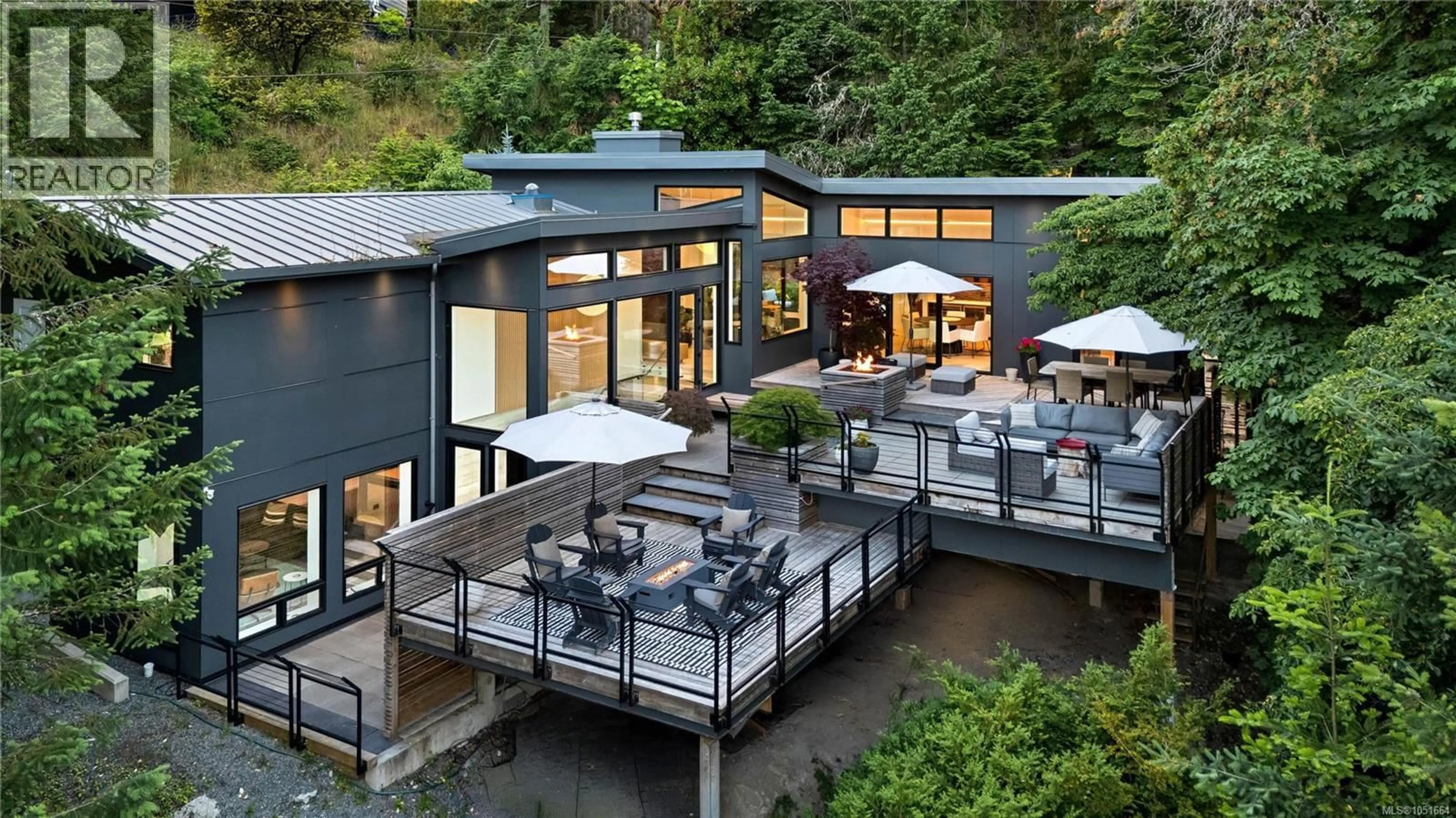 Patio, water/lake/river/ocean view for 977 GRANDVIEW STREET, Duncan British Columbia V9L5Y7