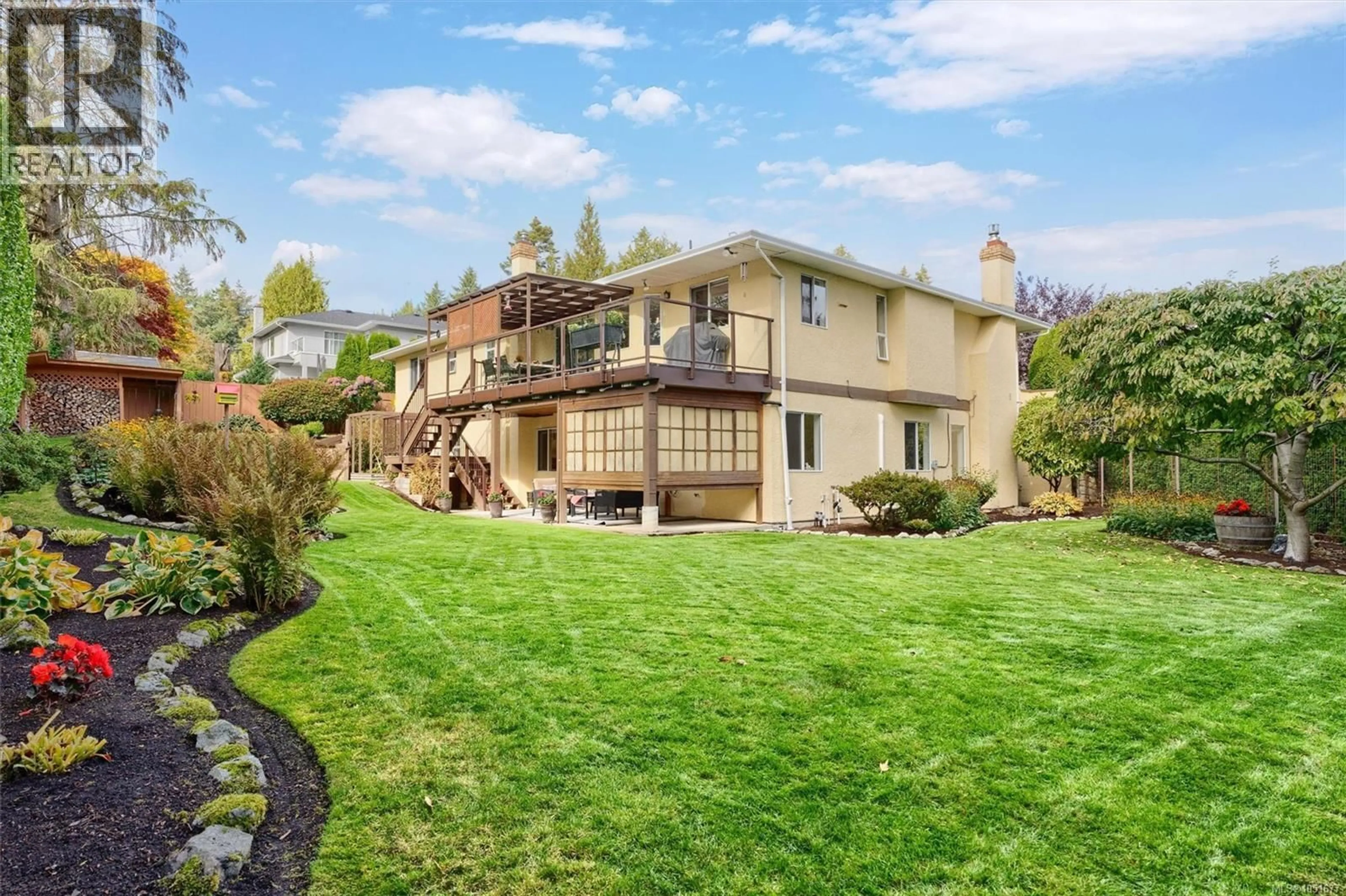A pic from outside/outdoor area/front of a property/back of a property/a pic from drone, water/lake/river/ocean view for 5179 DEL MONTE AVENUE, Saanich British Columbia V8Y1X3