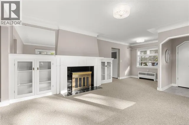 3959 CEDAR HILL CROSS ROAD, Saanich 4