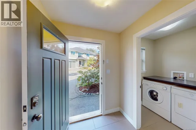 1205 PARKDALE CREEK GARDENS, Langford 3