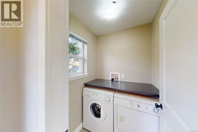 1205 PARKDALE CREEK GARDENS, Langford 4