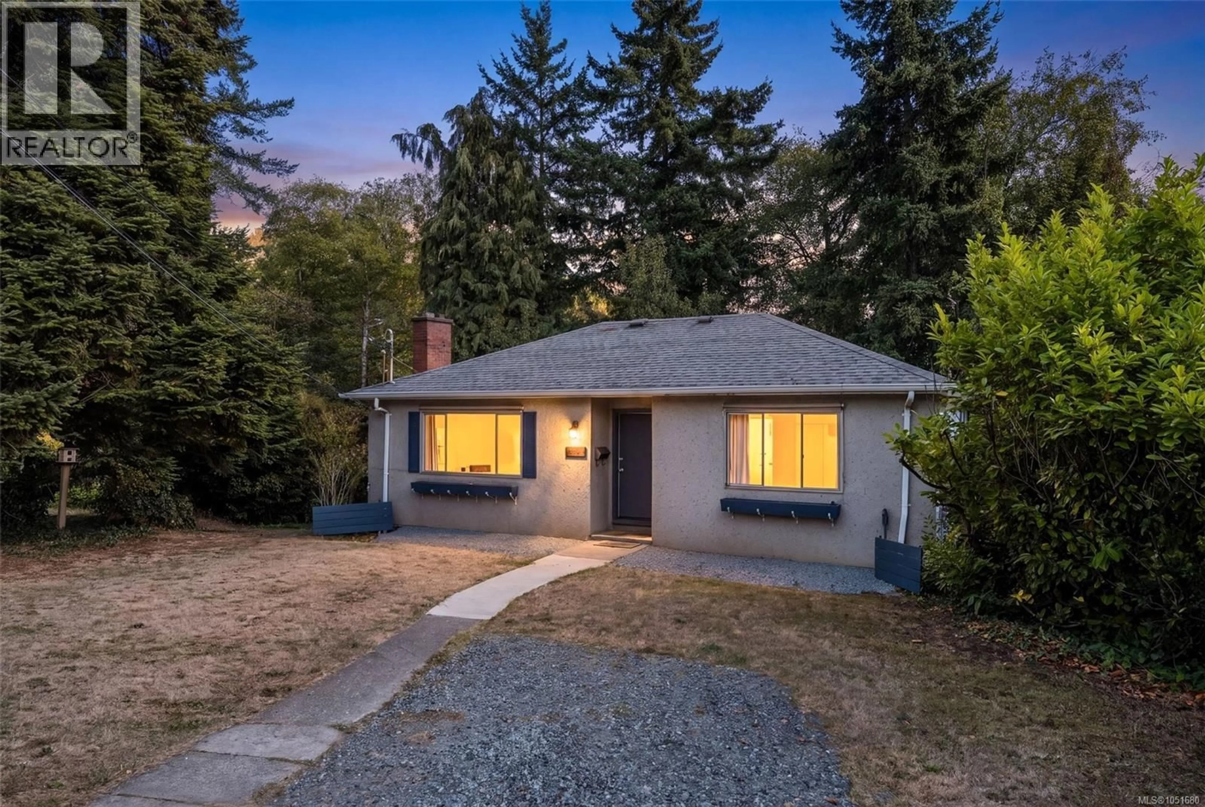 Unknown for 907 MCADOO PLACE, Saanich British Columbia V8X1V8