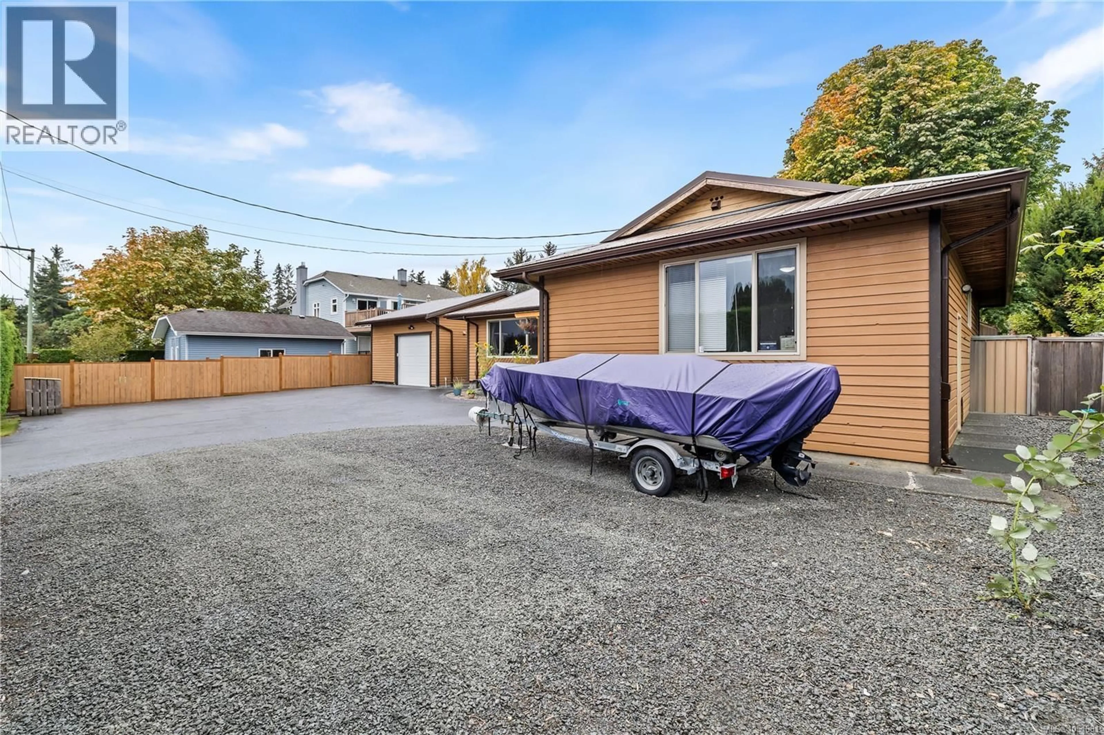 A pic from outside/outdoor area/front of a property/back of a property/a pic from drone, street for 2170 ALDER STREET SOUTH, Campbell River British Columbia V9W1M6