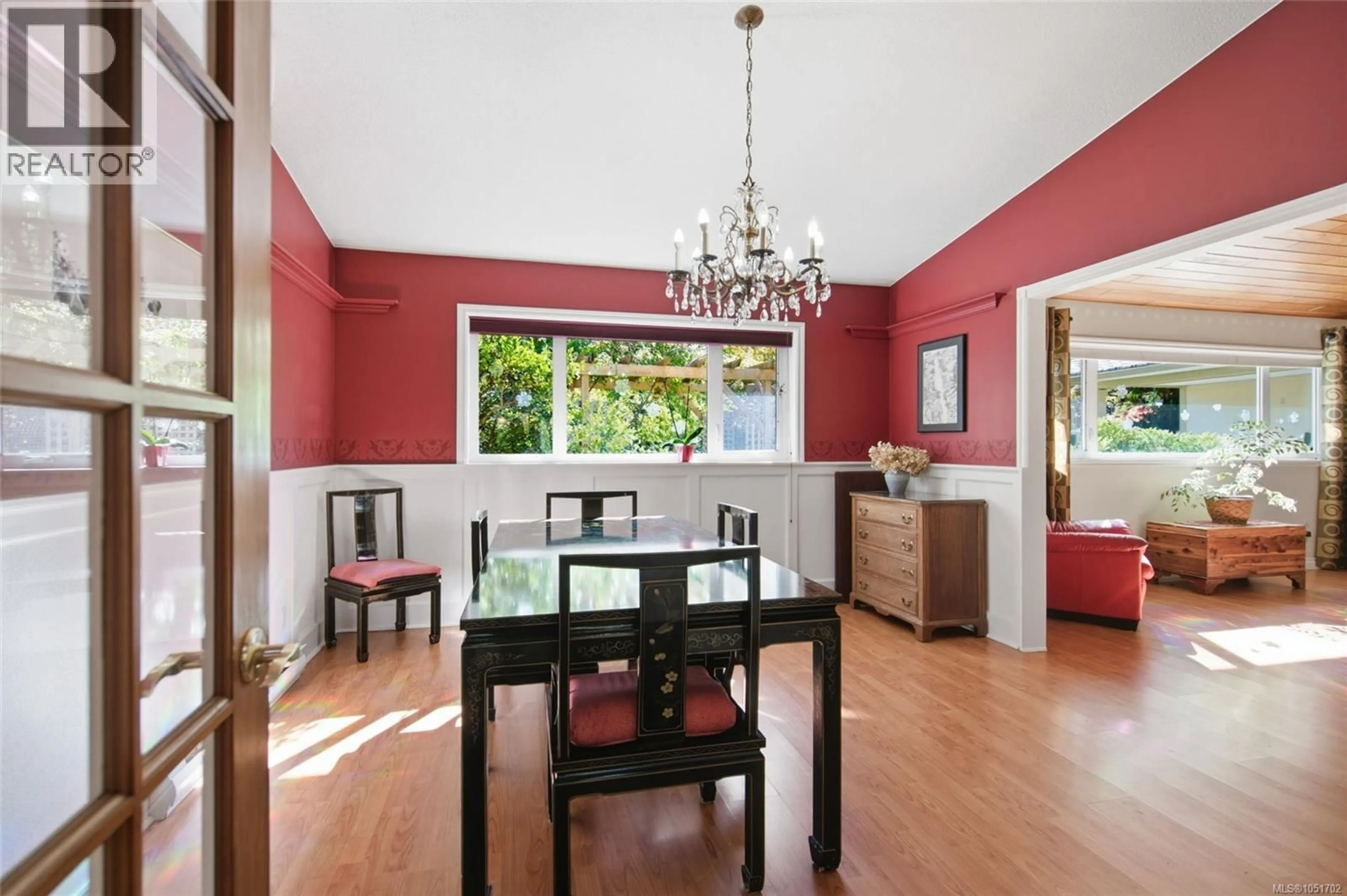 Dining room, wood/laminate floor for 1061 HARLEQUIN ROAD, Qualicum Beach British Columbia V9K1E2
