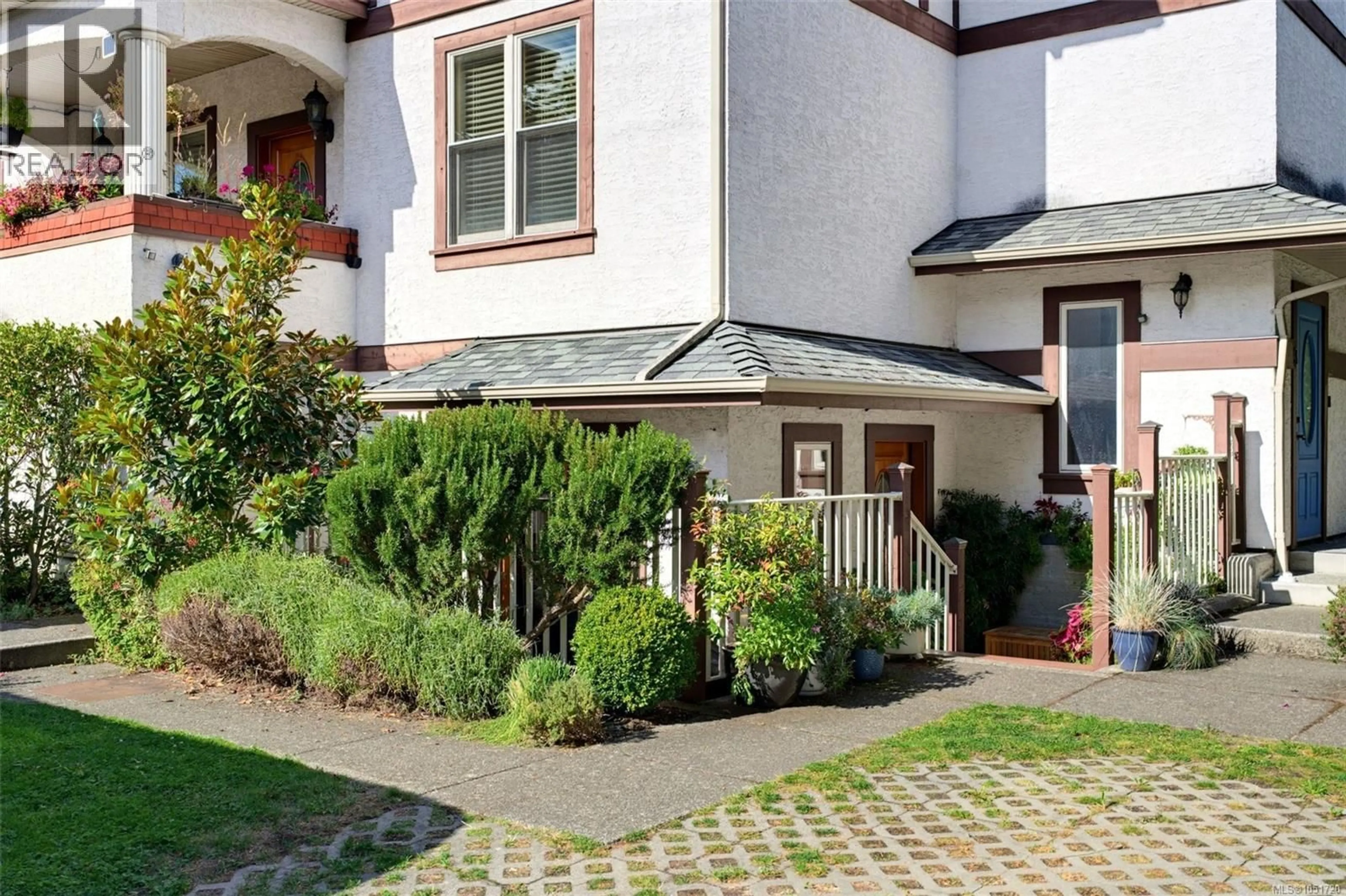 Unknown for 1 - 1200 RICHARDSON STREET, Victoria British Columbia V8V2E1