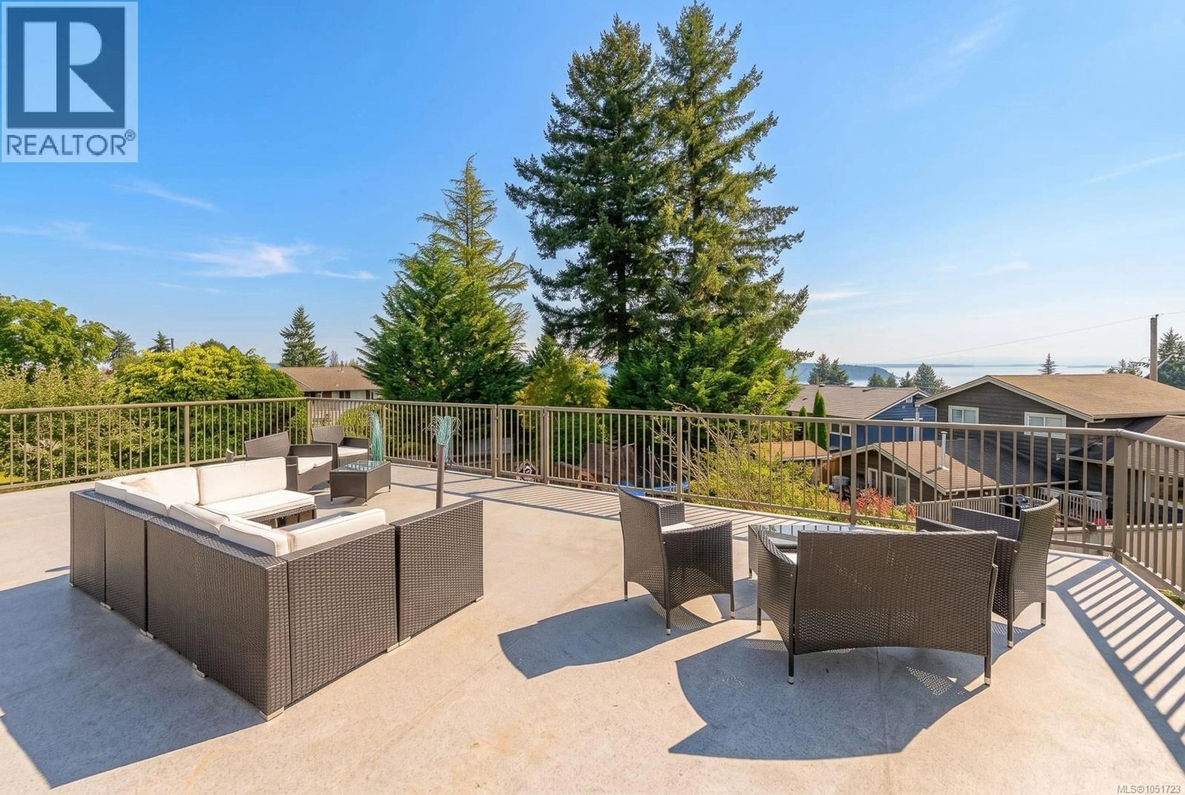 Patio, unknown for 551 BIRCH STREET SOUTH, Campbell River British Columbia V9W6A7