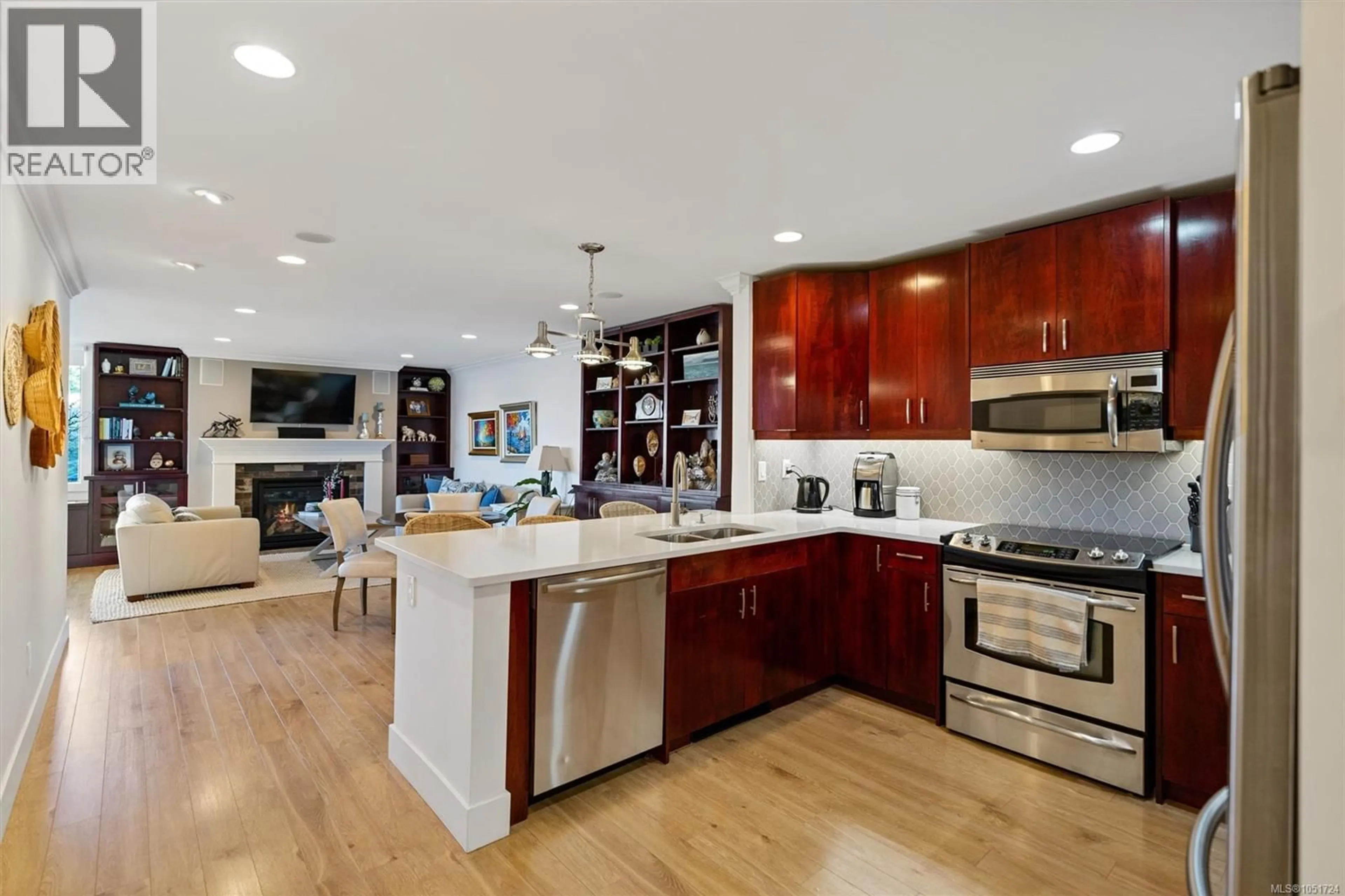 Open concept kitchen, unknown for 101 - 640 MONTREAL STREET, Victoria British Columbia V8V1Z8