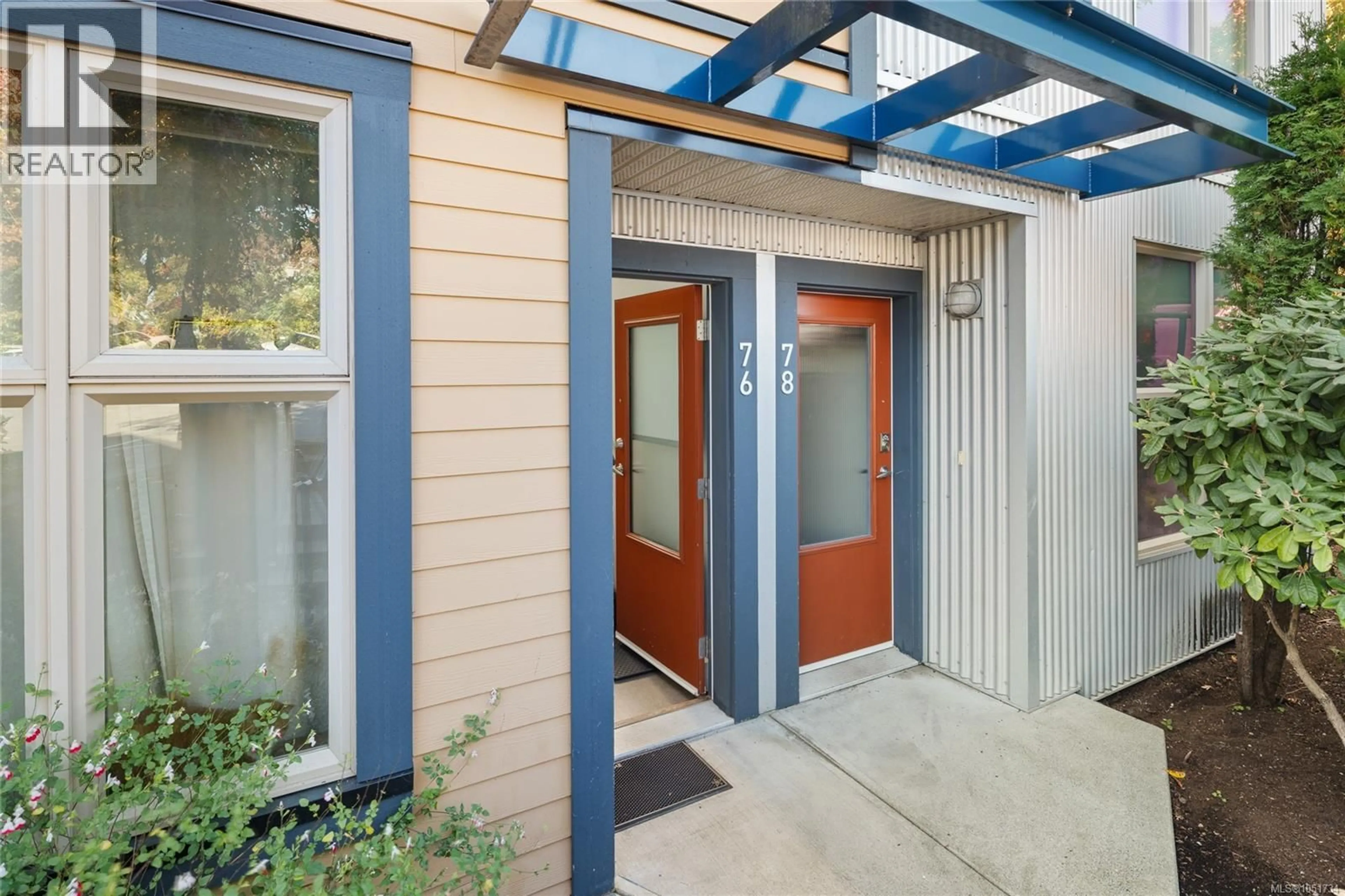 Indoor entryway for 76 - 1406 JINGLE POT ROAD, Nanaimo British Columbia V9R0A9