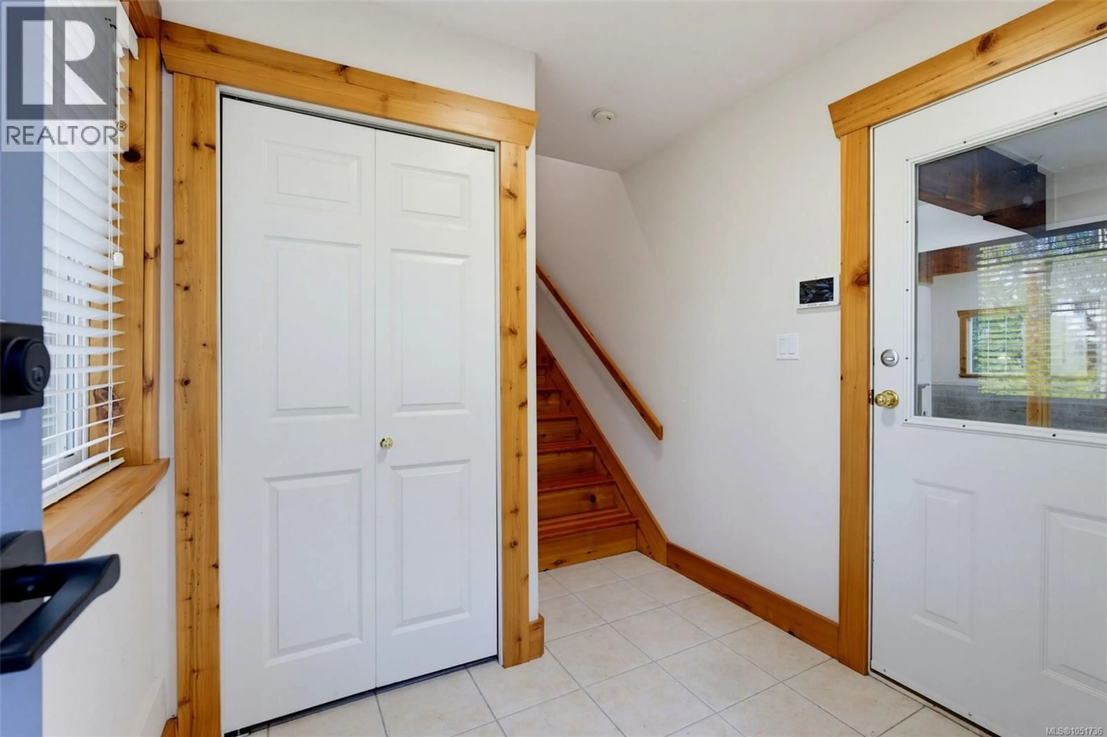 Indoor entryway for 2483 ARKEN TERRACE, Mill Bay British Columbia V8H1A4