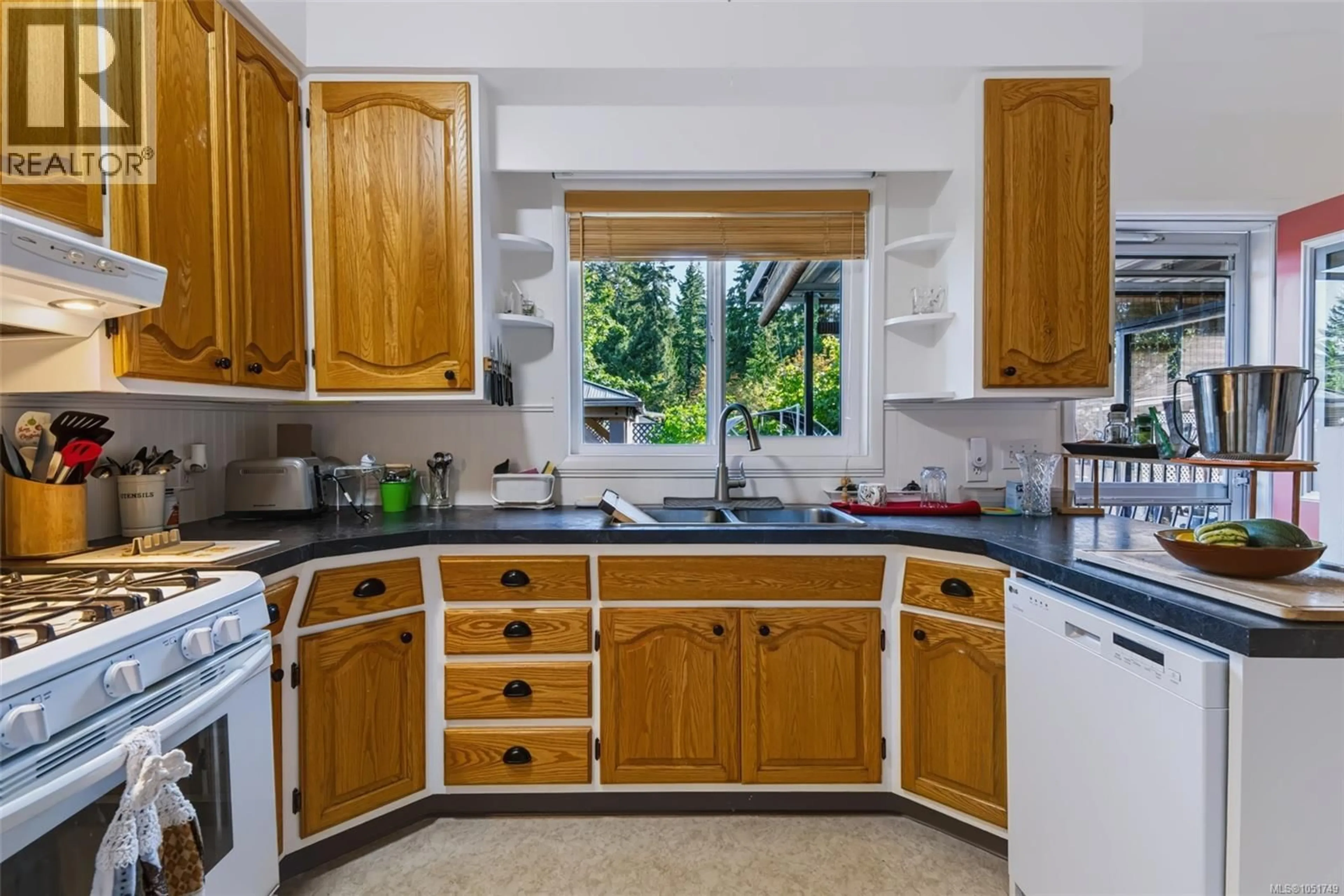 Standard kitchen, ceramic/tile floor for 5470 GREENARD STREET, Port Alberni British Columbia V9Y6T8