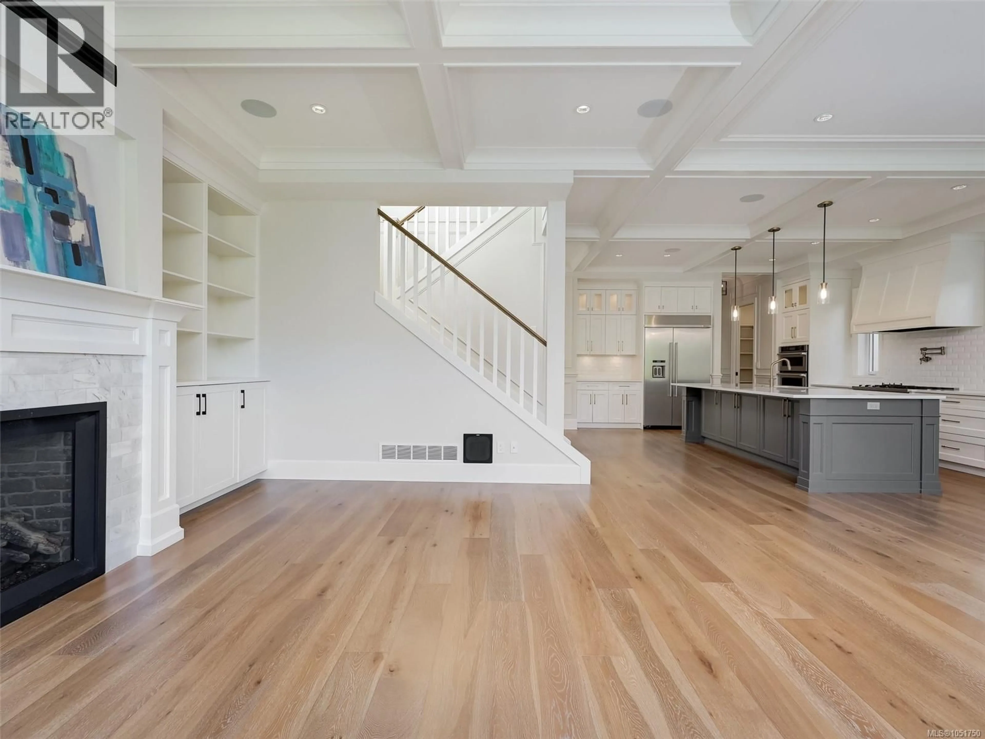 Open concept kitchen, wood/laminate floor for 619 OLIVER STREET, Oak Bay British Columbia V8S4W2