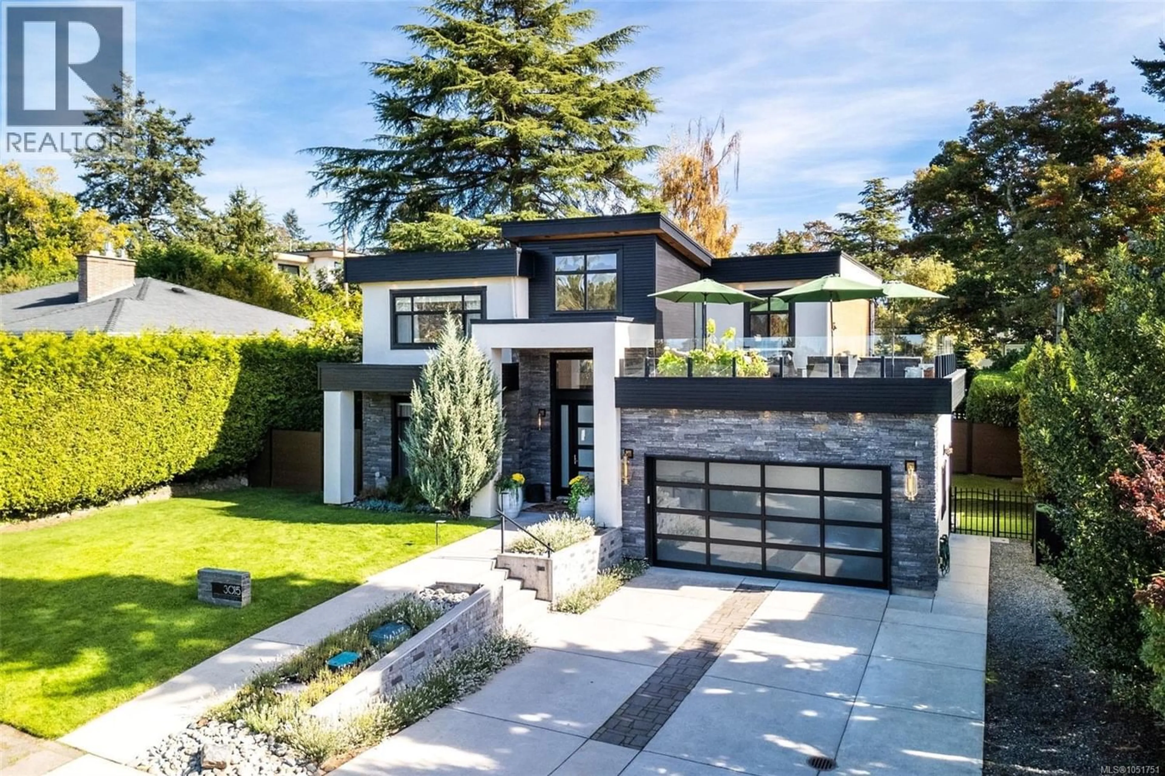 Home with brick exterior material, street for 3015 EASTDOWNE ROAD, Oak Bay British Columbia V8R5S1