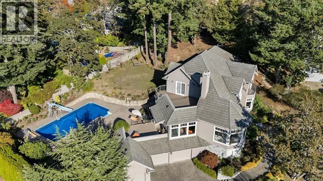 906 COBBLESTONE LANE, Saanich 4