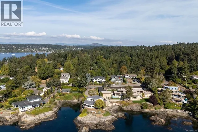 2980 SEA VIEW ROAD, Saanich 3