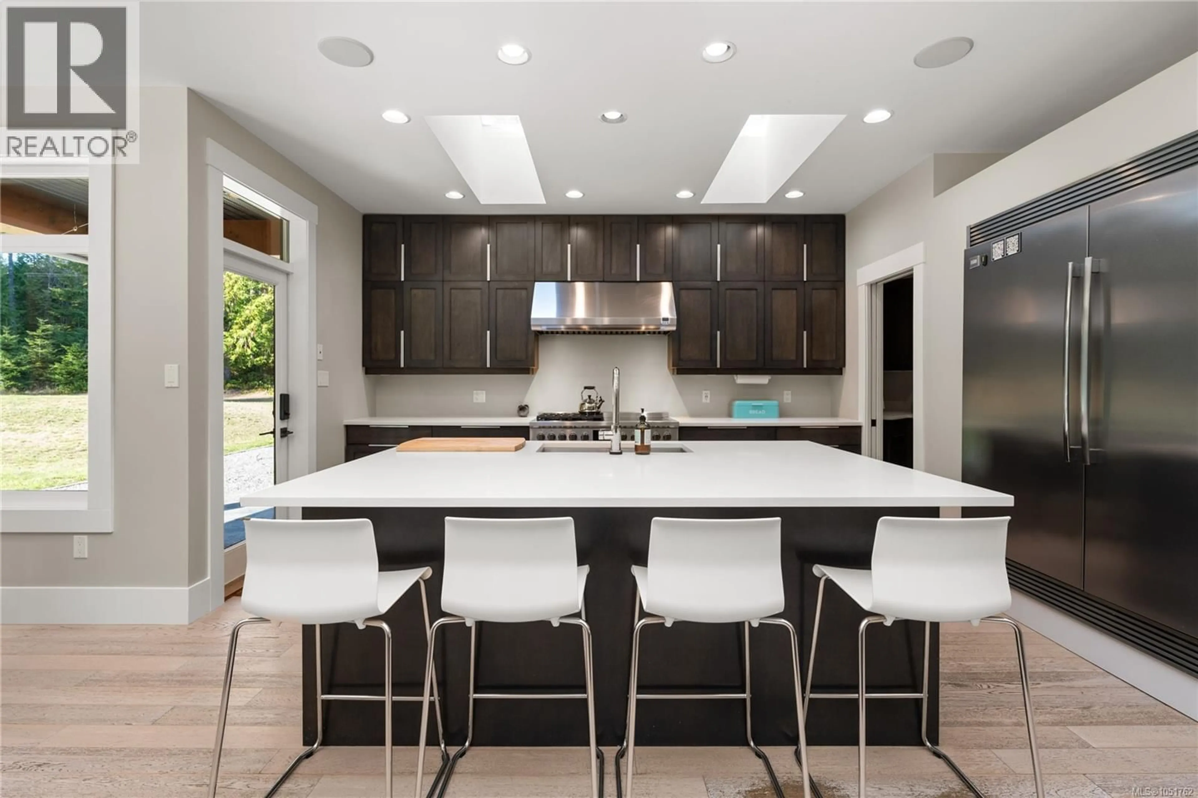 Contemporary kitchen, ceramic/tile floor for 3349 CREEKSIDE PLACE, Nanaimo British Columbia V9R7C7