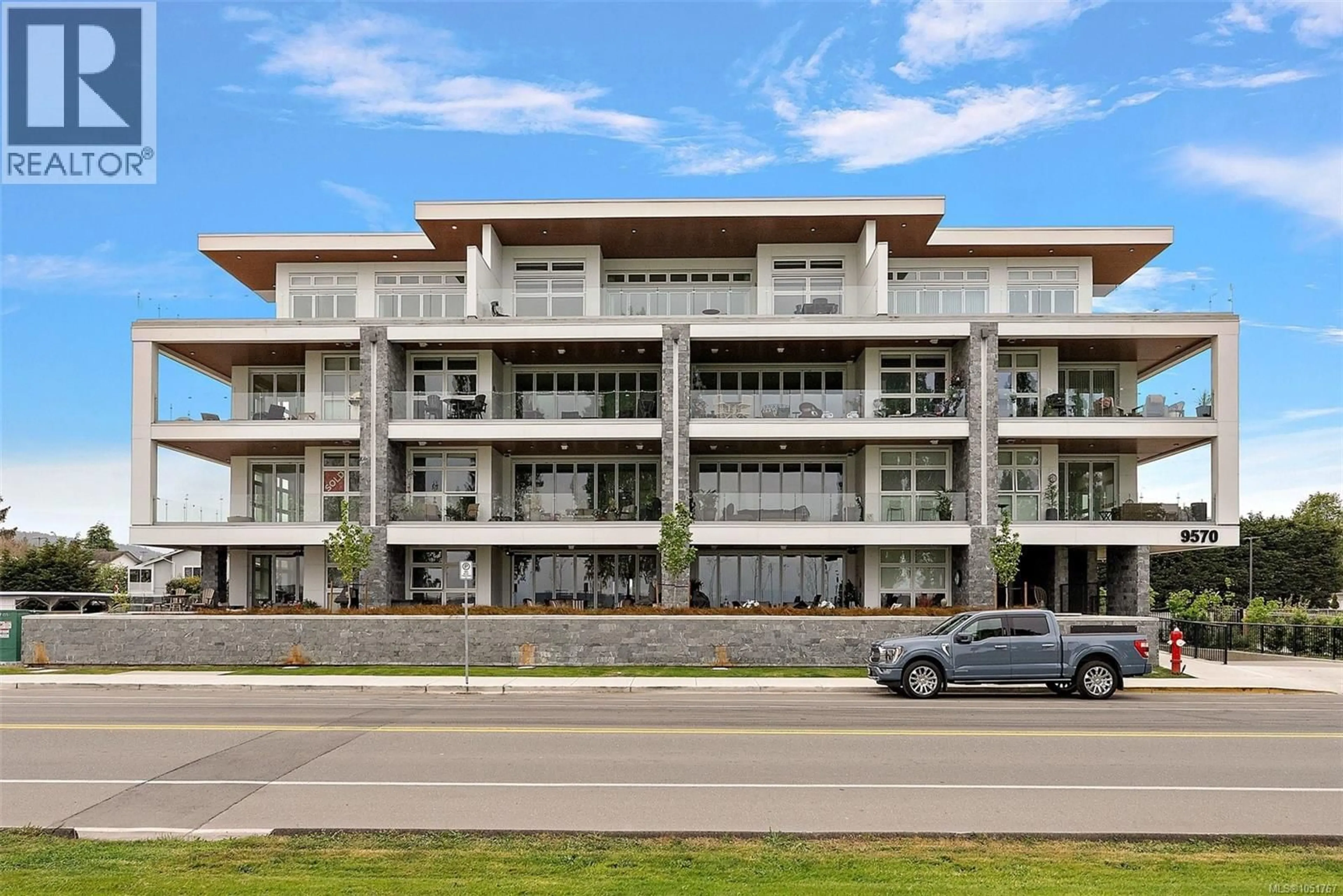 Unknown for 203 - 9570 FIFTH STREET, Sidney British Columbia V8L2W5