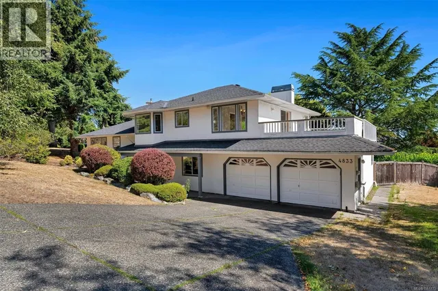 4833 MAPLEGROVE STREET, Saanich 2