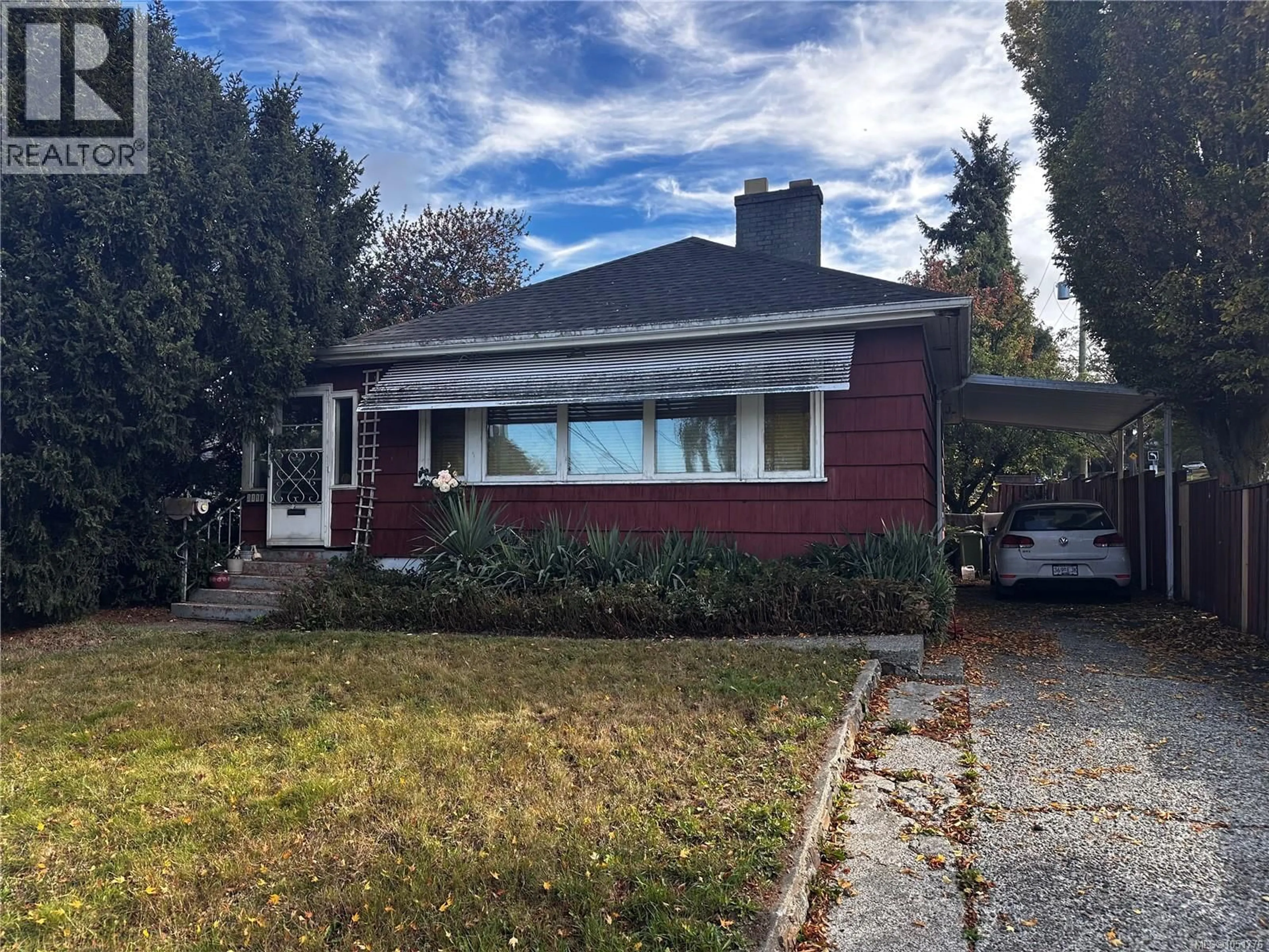 Home with vinyl exterior material, street for 3111 RUTLEDGE STREET, Victoria British Columbia V8X1N3