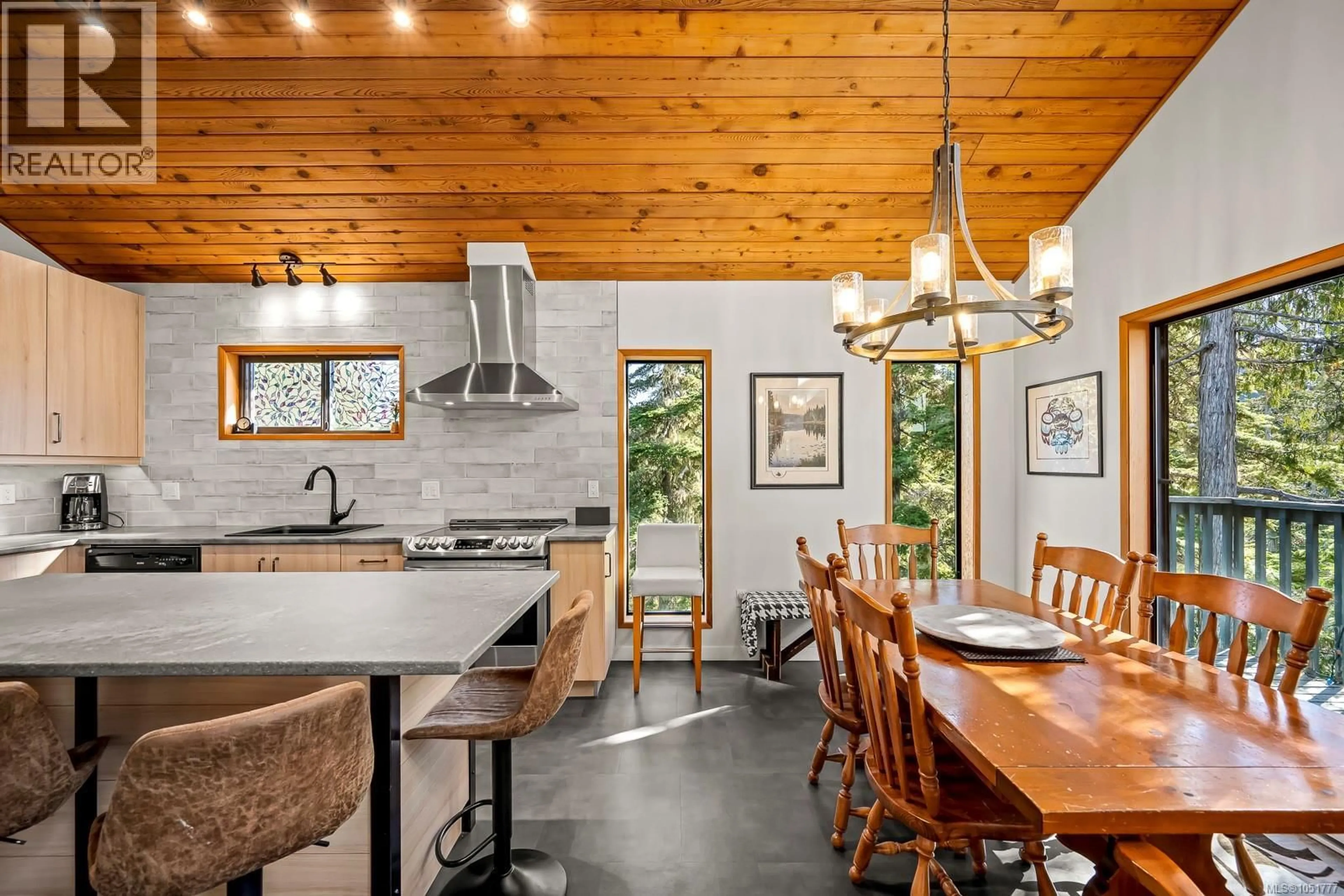 Open concept kitchen, unknown for 893 CLINTON WOOD COURT, Courtenay British Columbia V9J1L0