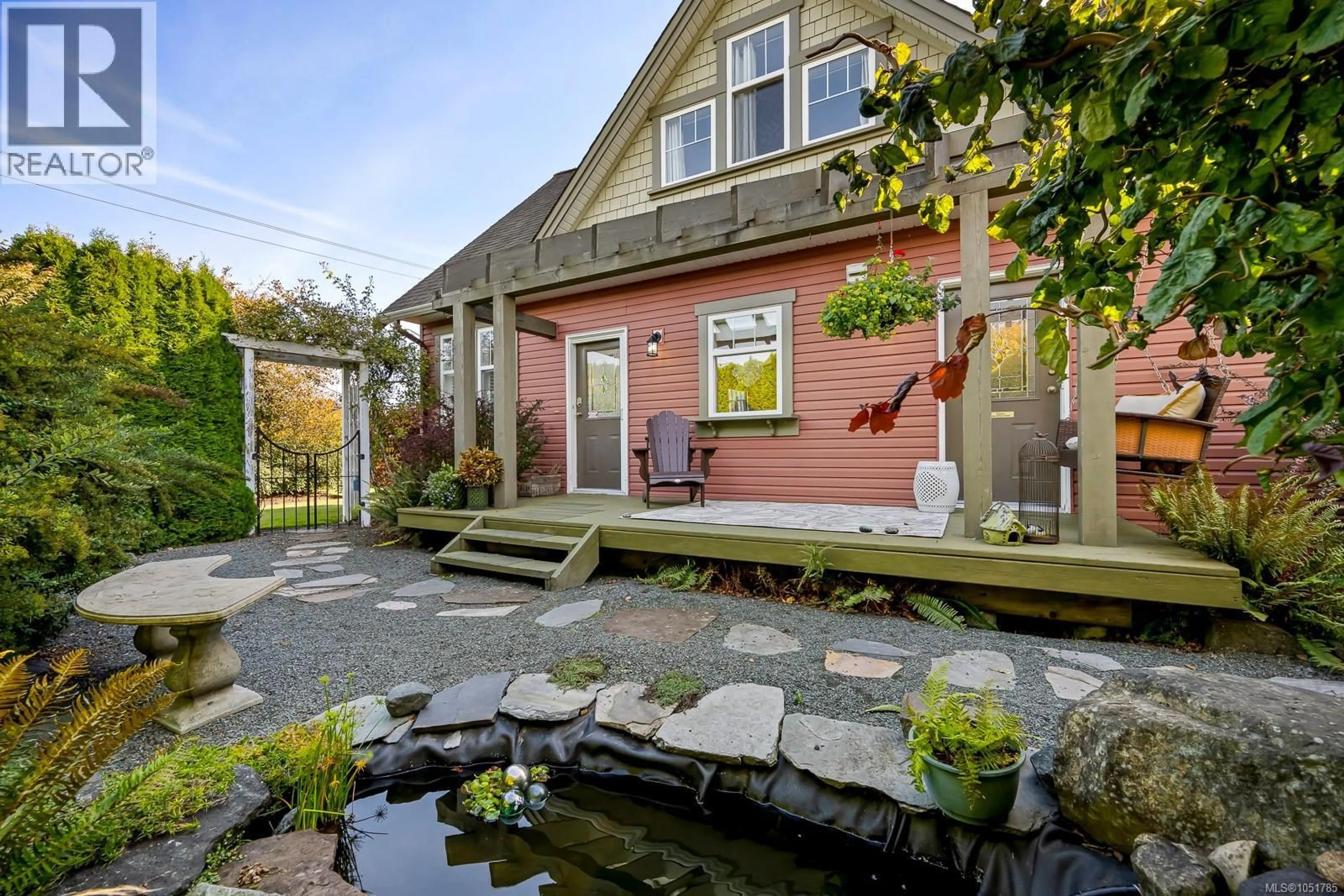 Patio, water/lake/river/ocean view for 2360 GALERNO ROAD, Campbell River British Columbia V9W8A5