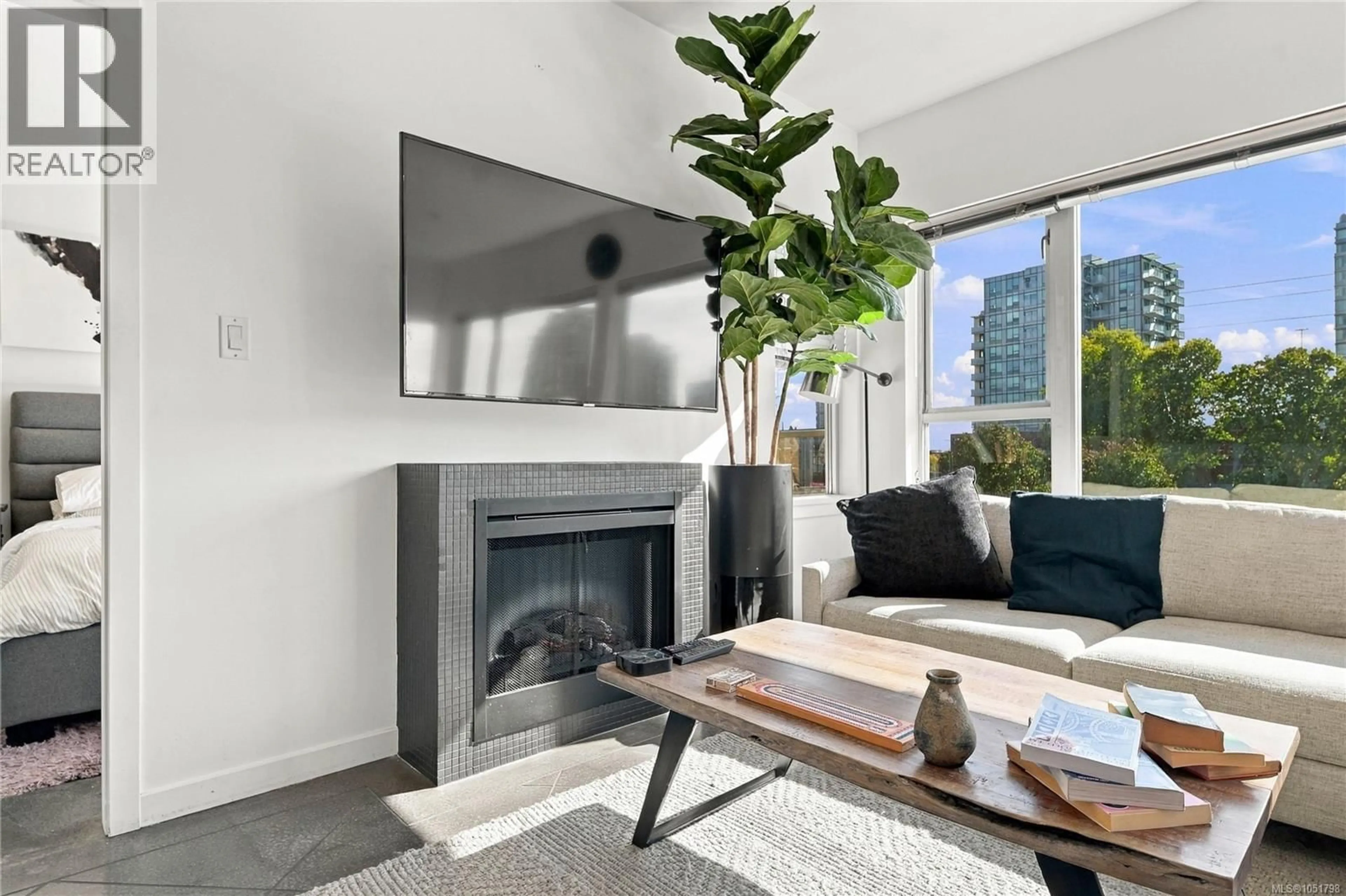 Living room with furniture, unknown for 401 - 848 MASON STREET, Victoria British Columbia V8W0A2