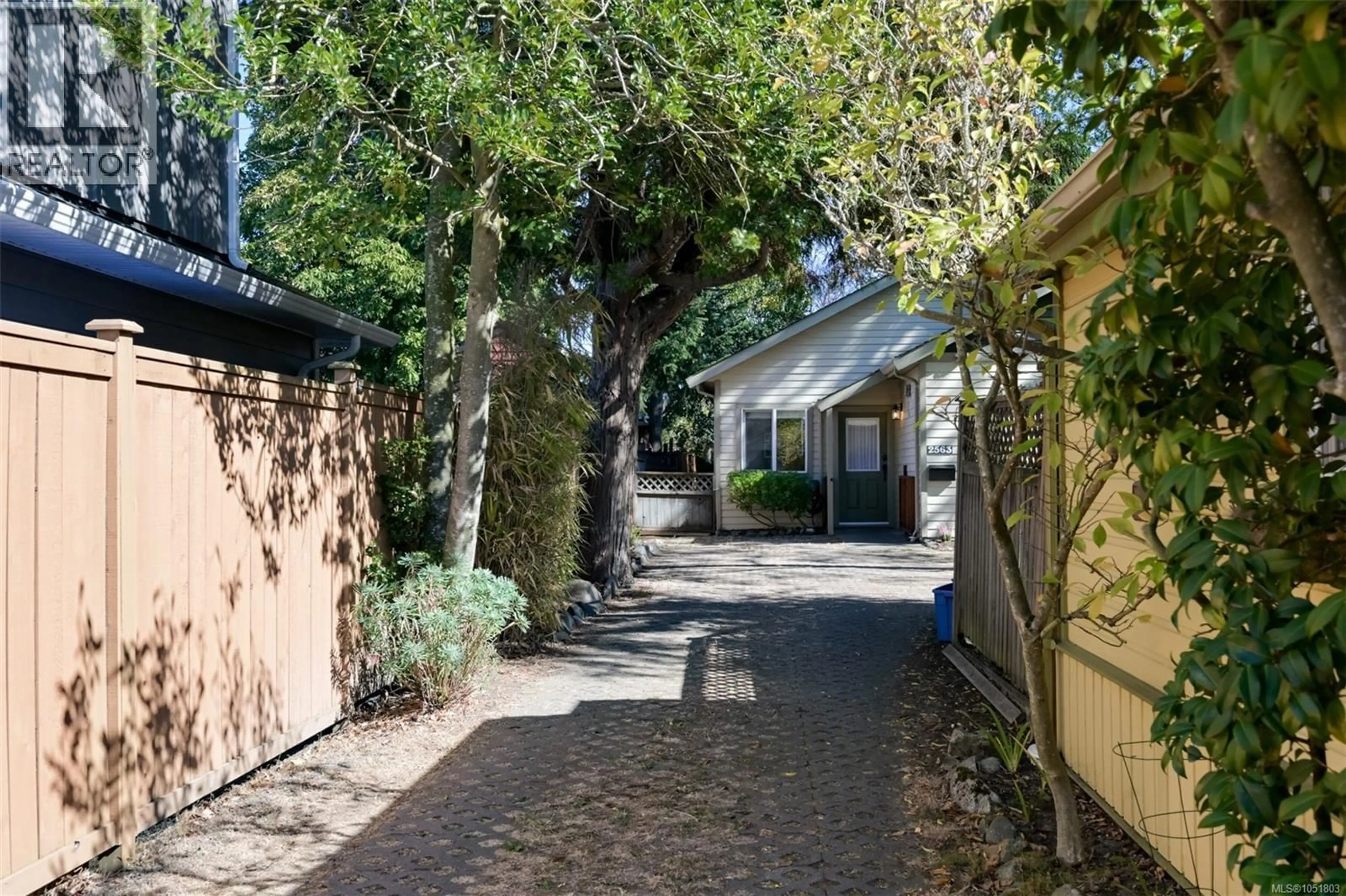 Patio, street for 2563 SHELBOURNE STREET, Victoria British Columbia V8R4L7