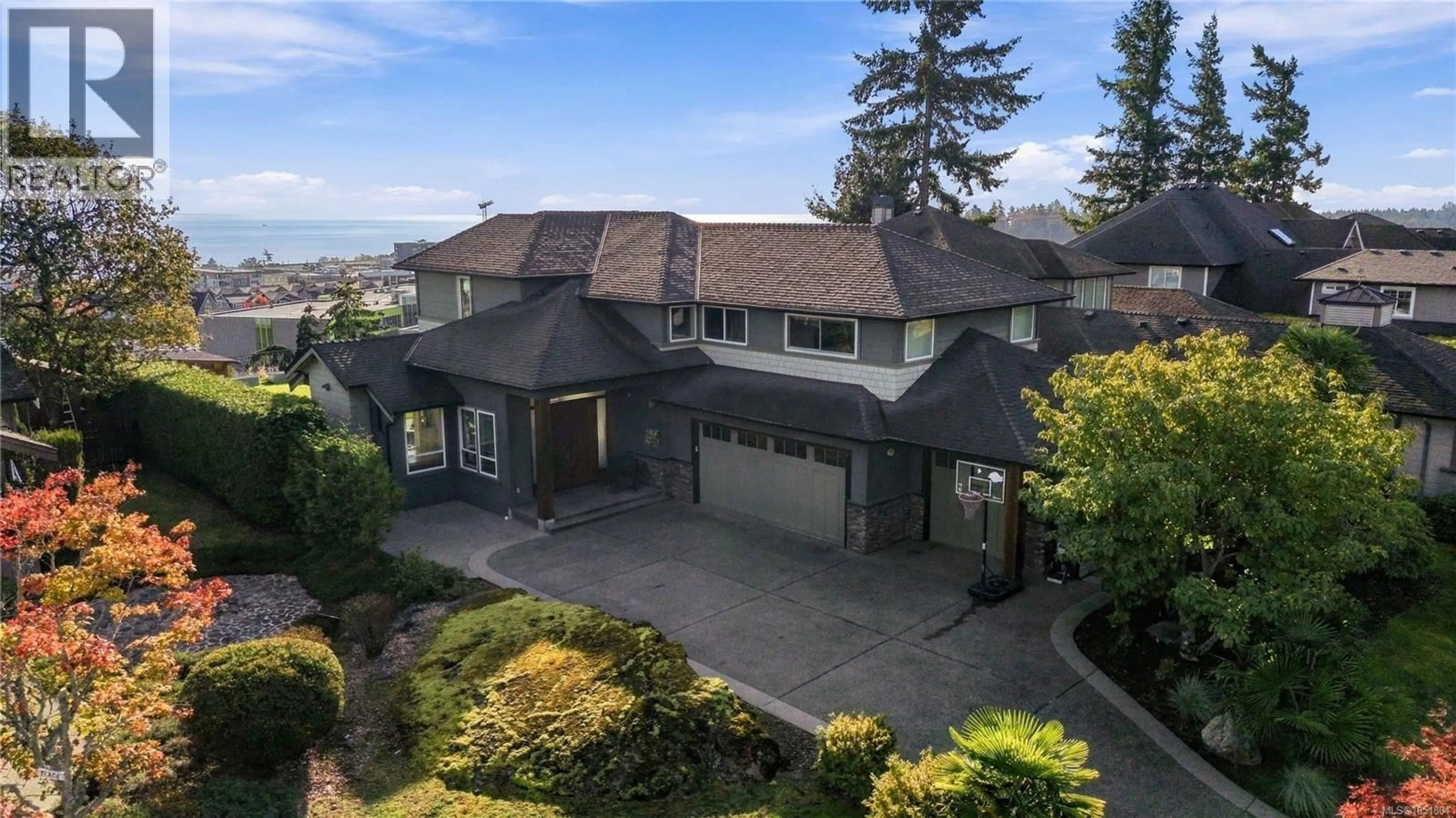 A pic from outside/outdoor area/front of a property/back of a property/a pic from drone, unknown for 3519 PROMENADE CRESCENT, Colwood British Columbia V9C4L8