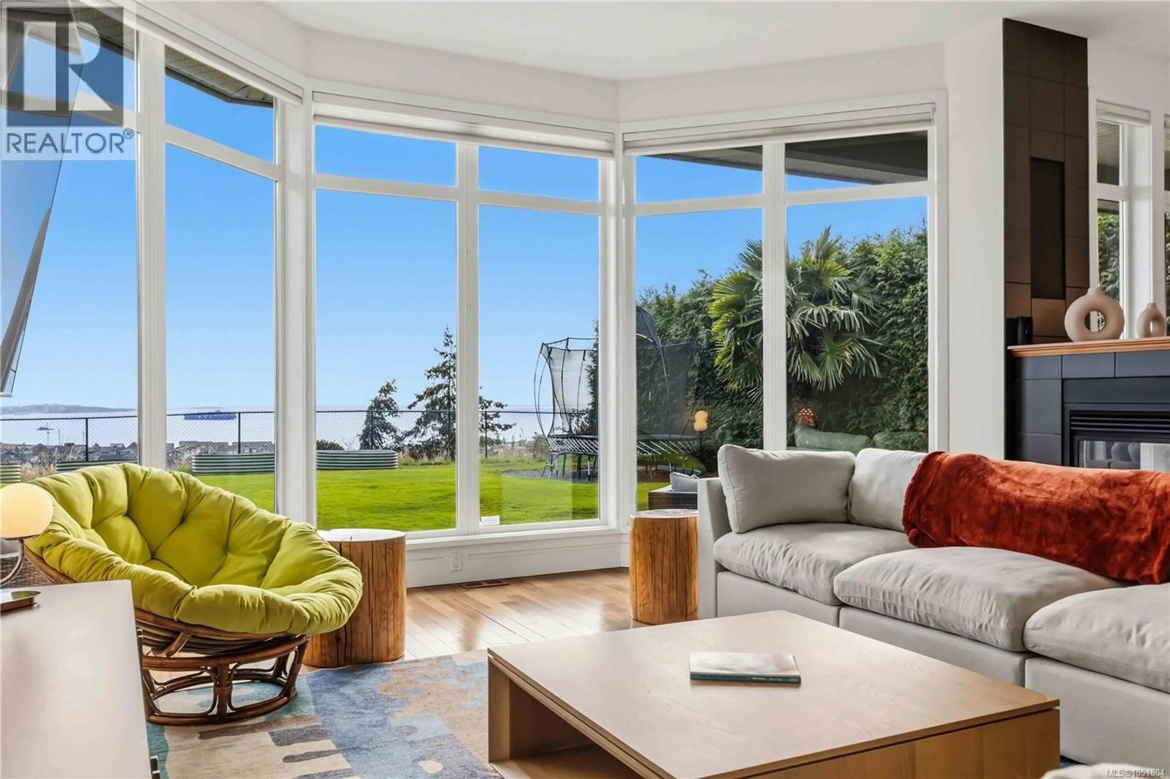 Living room with furniture, unknown for 3519 PROMENADE CRESCENT, Colwood British Columbia V9C4L8
