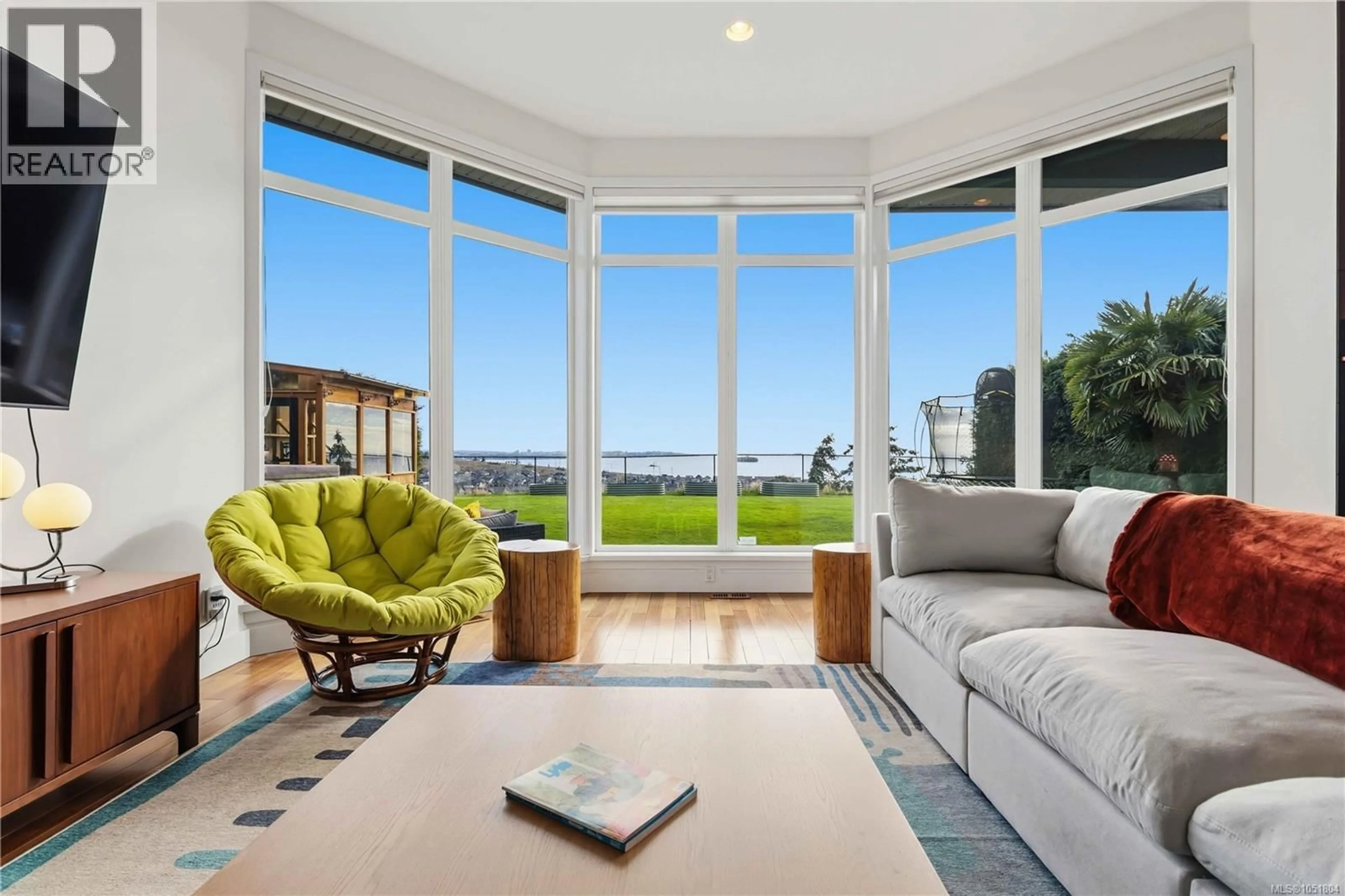 Living room with furniture, unknown for 3519 PROMENADE CRESCENT, Colwood British Columbia V9C4L8