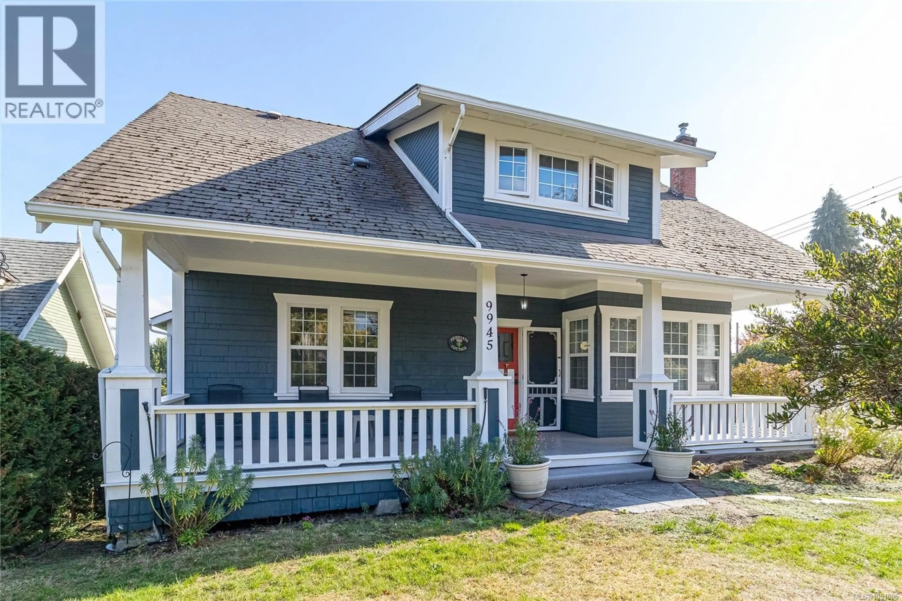Home with vinyl exterior material, street for 9945 CEDAR STREET, Chemainus British Columbia V0R1K1