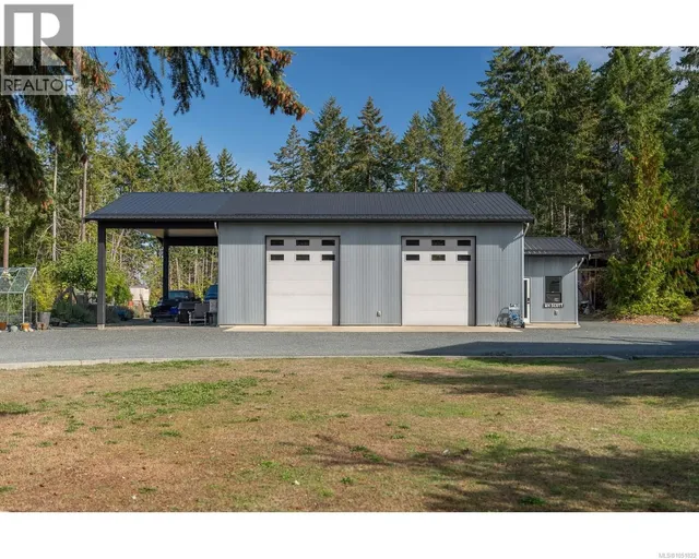 1045 RAVENSBOURNE LANE, Qualicum Beach 4