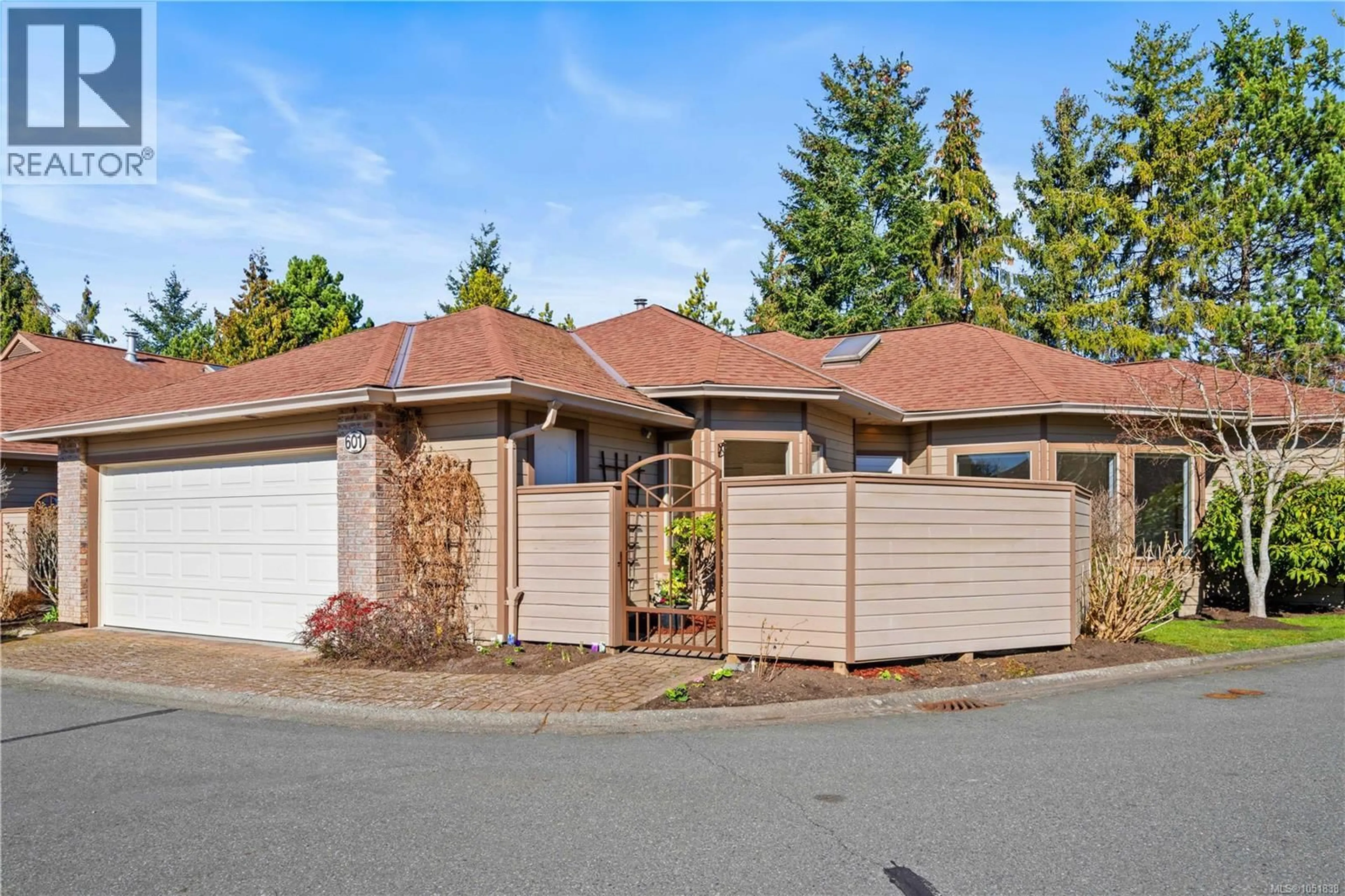 Unknown for 601 - 4515 PIPELINE ROAD, Saanich British Columbia V8Z5M3
