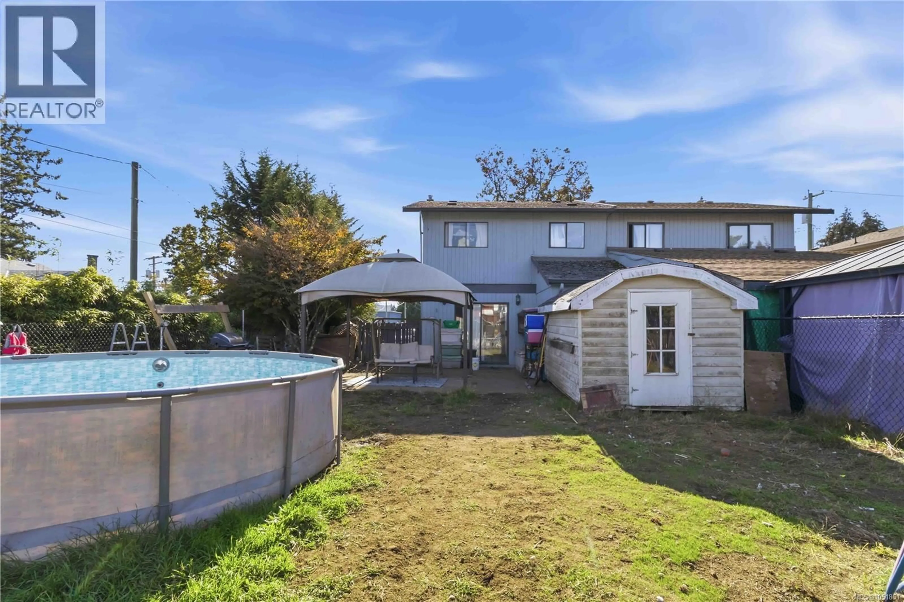 A pic from outside/outdoor area/front of a property/back of a property/a pic from drone, unknown for 1024 DUNFORD AVENUE, Langford British Columbia V9B2S5