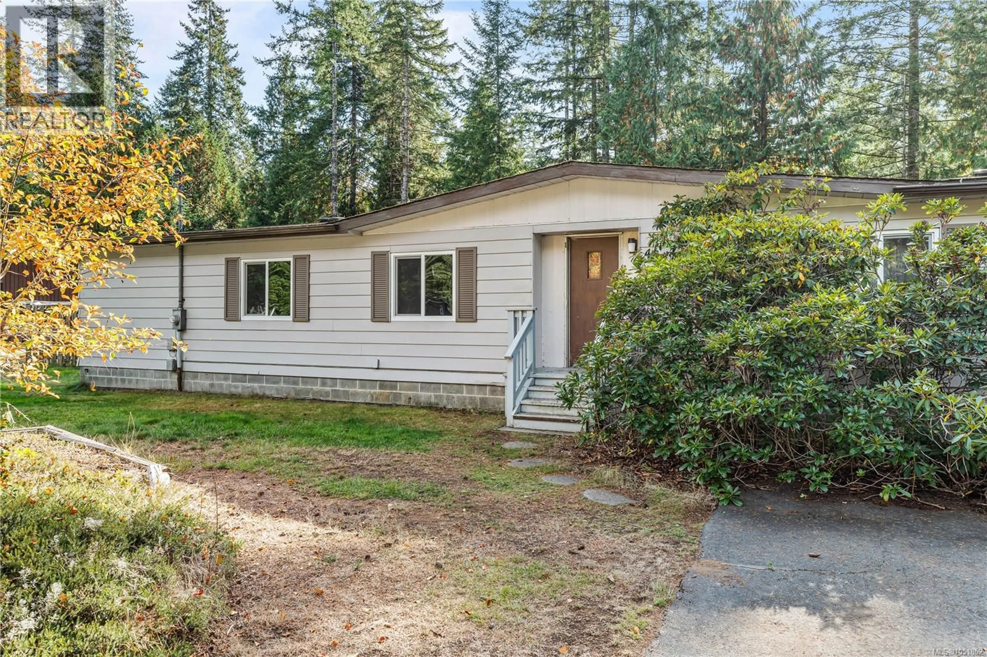 Home with vinyl exterior material, street for 4885 BELLA ROAD, Campbell River British Columbia V9G1N8