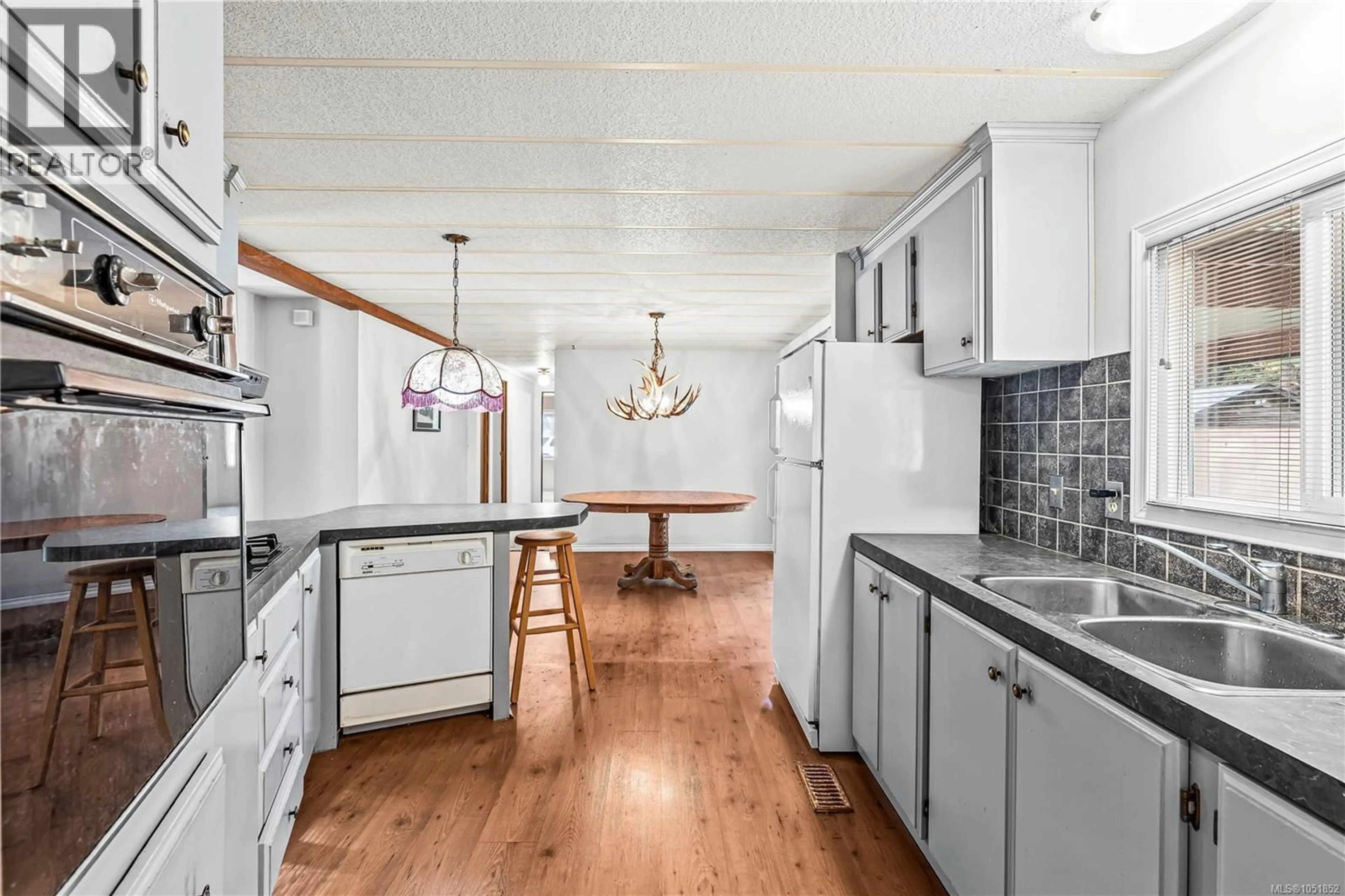 Open concept kitchen, unknown for 4885 BELLA ROAD, Campbell River British Columbia V9G1N8