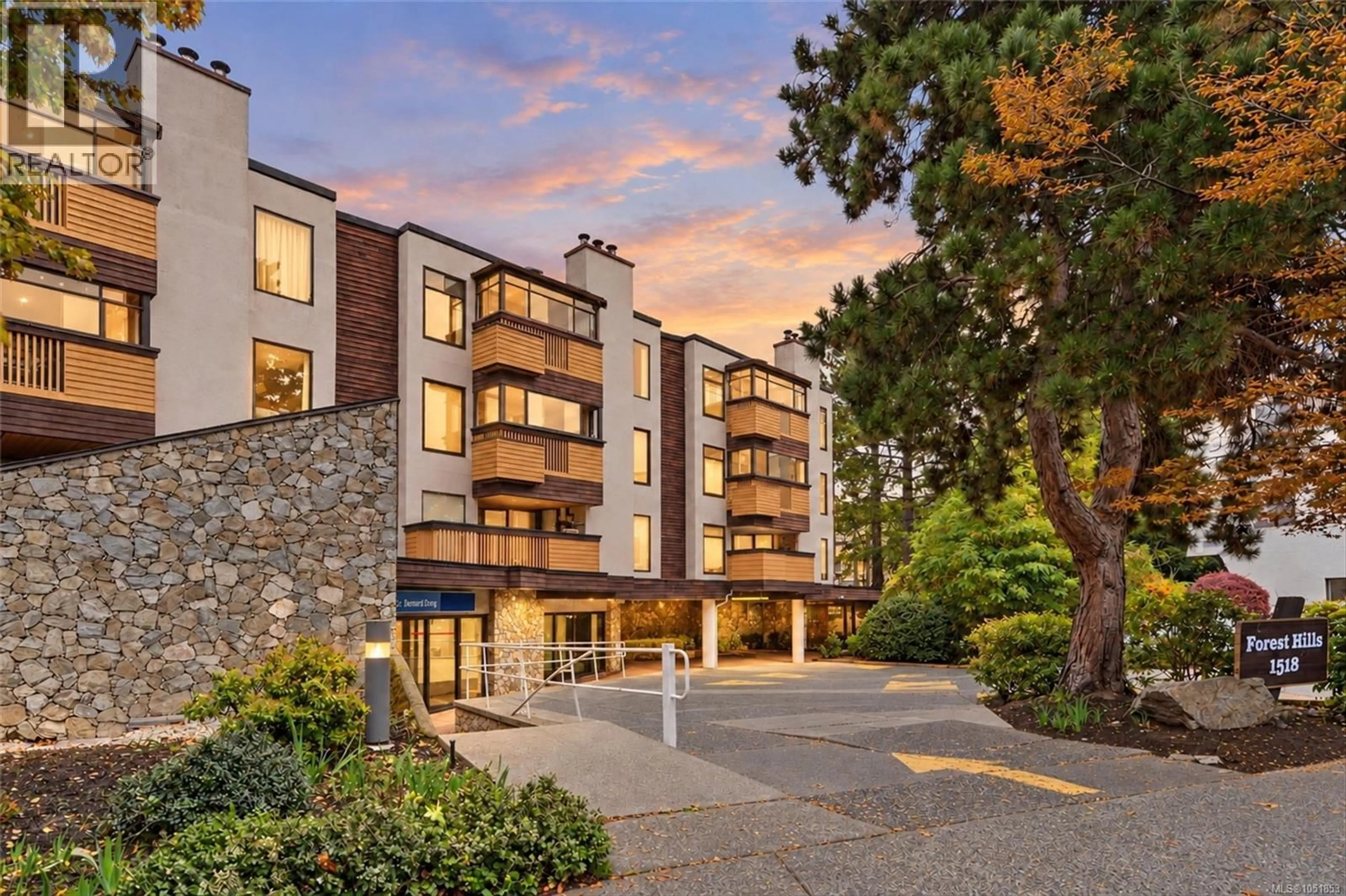 Unknown for 306 - 1518 PANDORA AVENUE, Victoria British Columbia V8R1A8