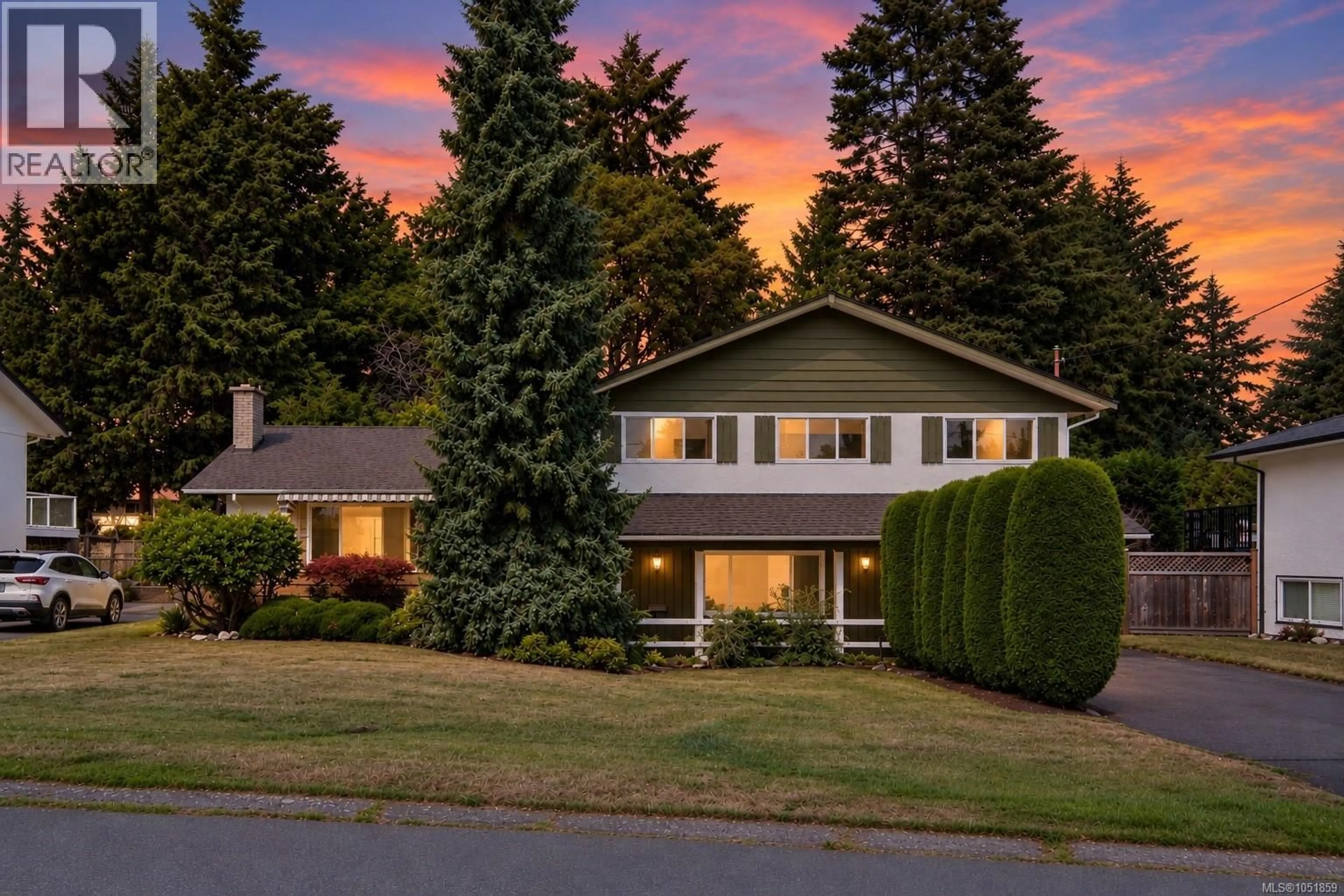 Unknown for 2045 SAN RAFAEL CRESCENT, Saanich British Columbia V8N2H7