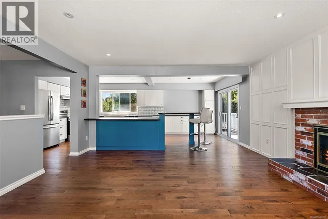 1839 SAN PEDRO AVENUE, Saanich 5