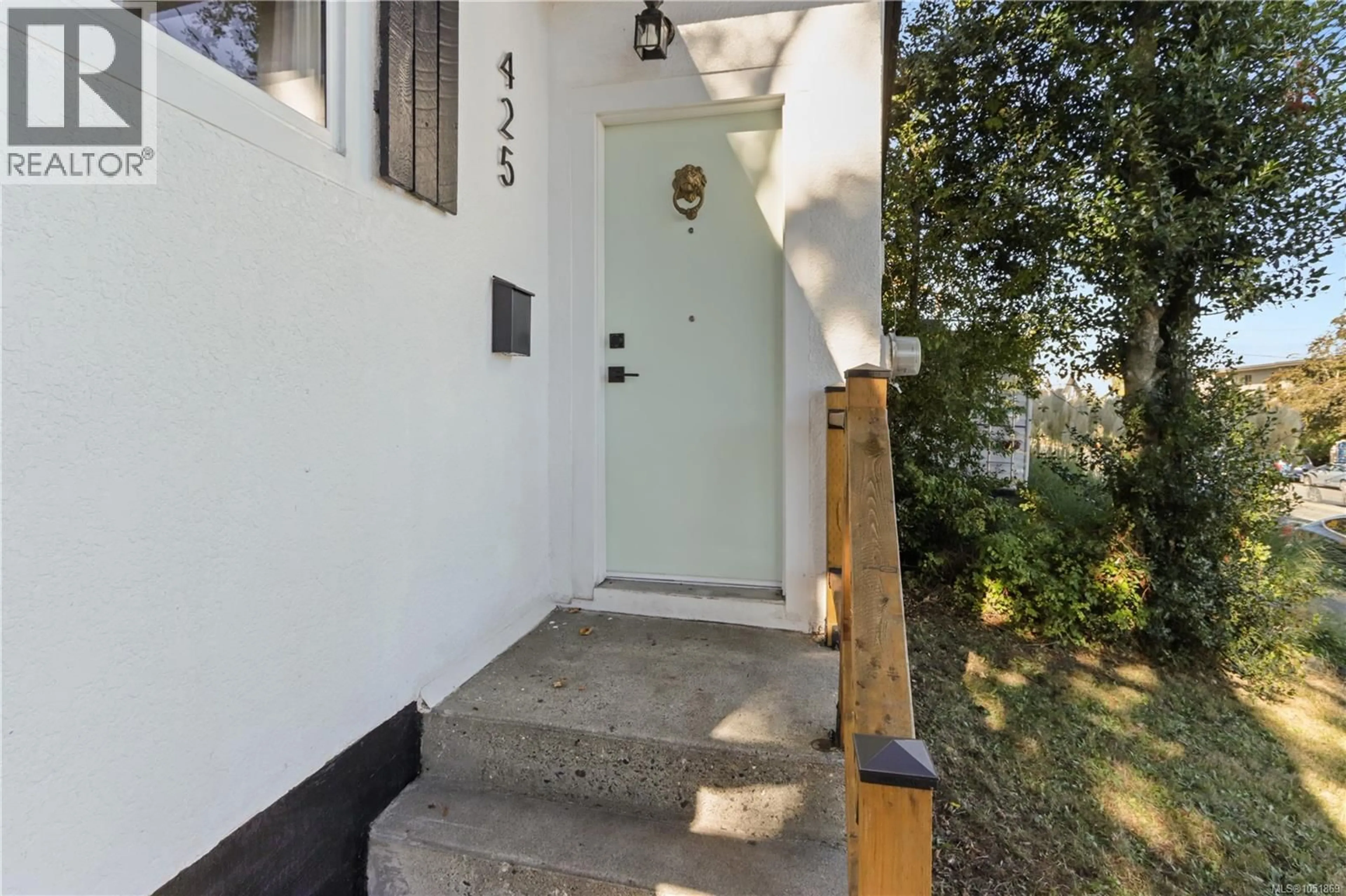 Unknown for 425 STEWART AVENUE, Nanaimo British Columbia V9S4C7
