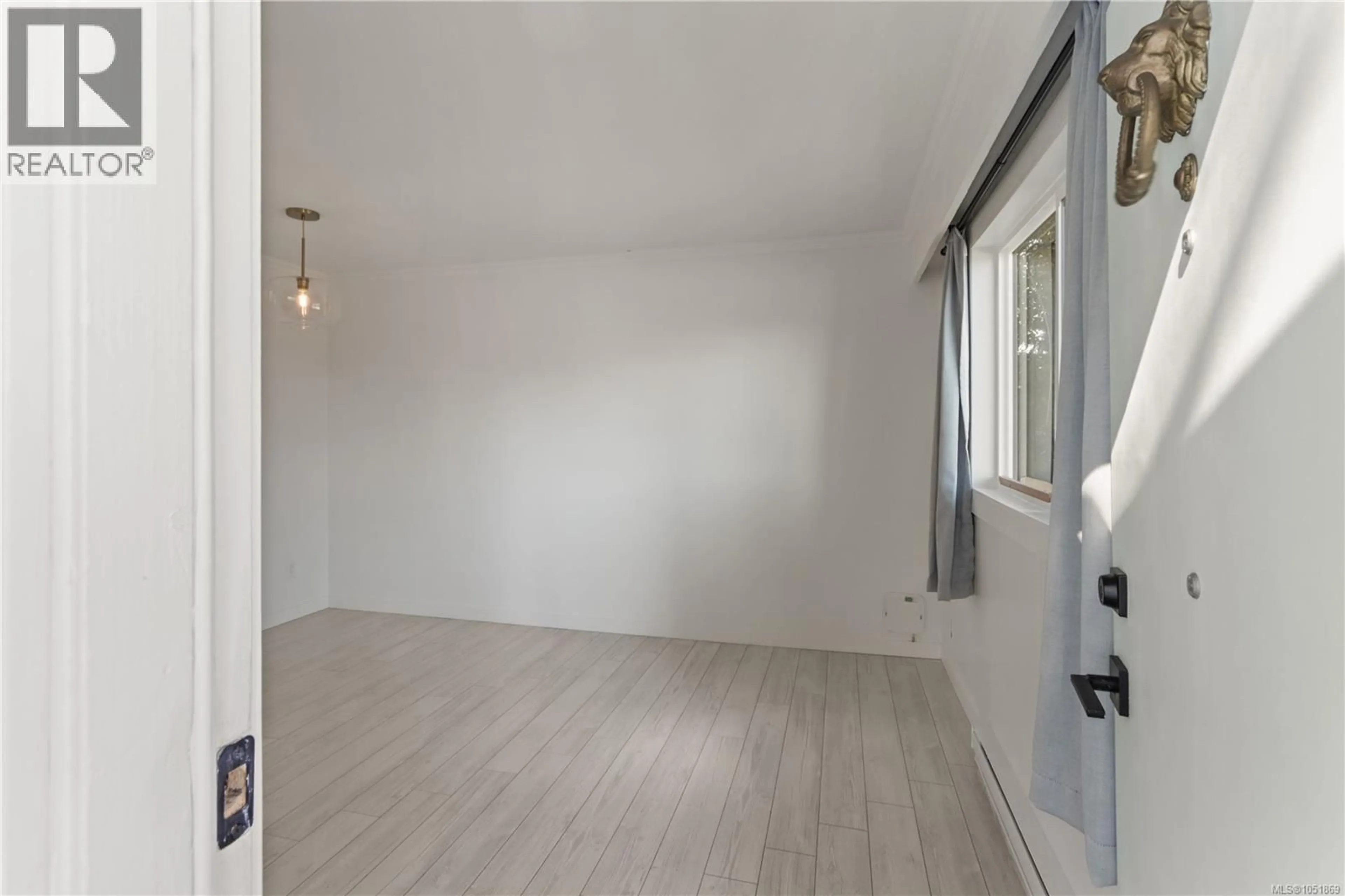 A pic of a room for 425 STEWART AVENUE, Nanaimo British Columbia V9S4C7