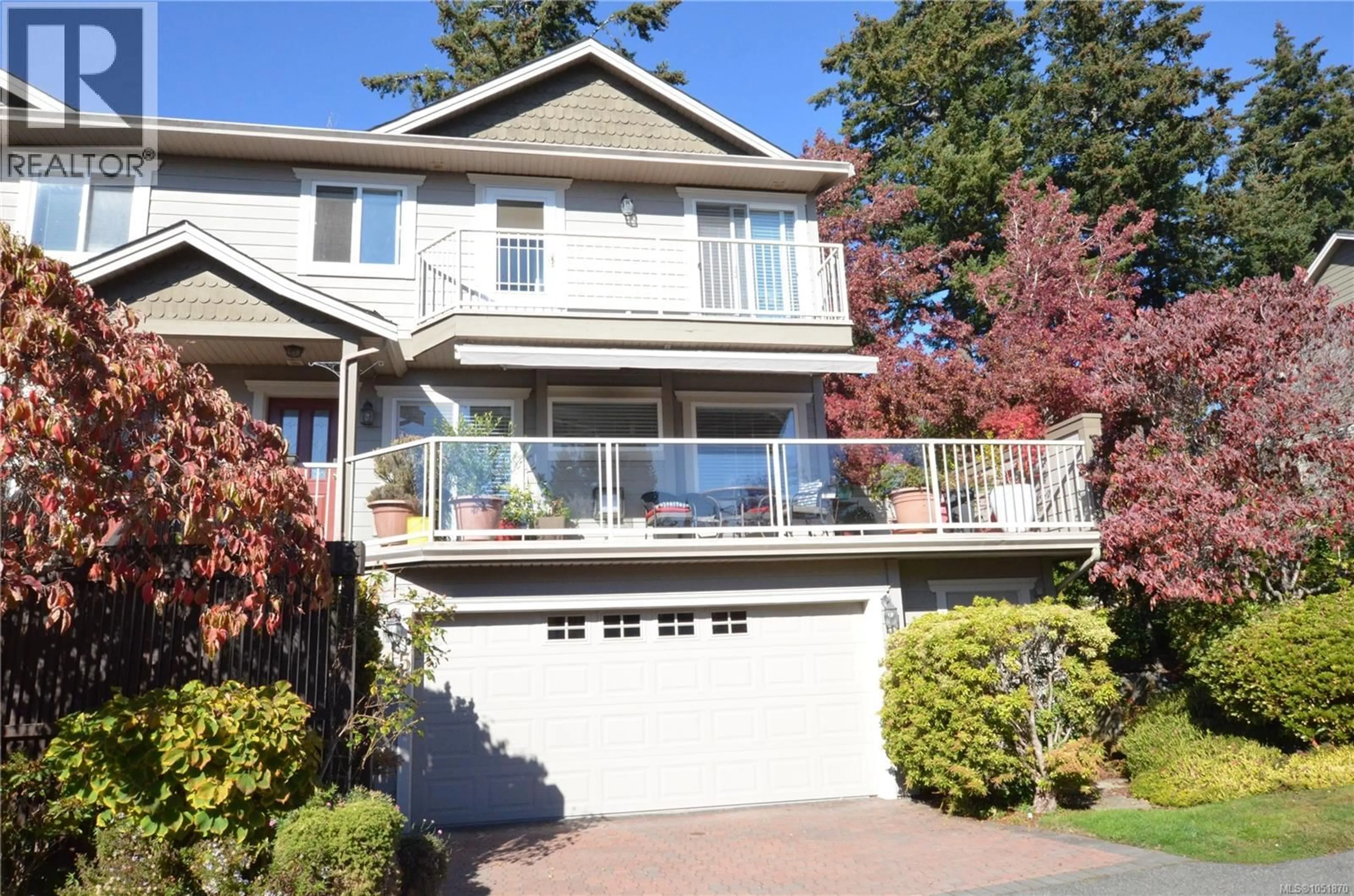 Home with vinyl exterior material, street for 15 - 118 ALDERSMITH PLACE, View Royal British Columbia V9A7M9