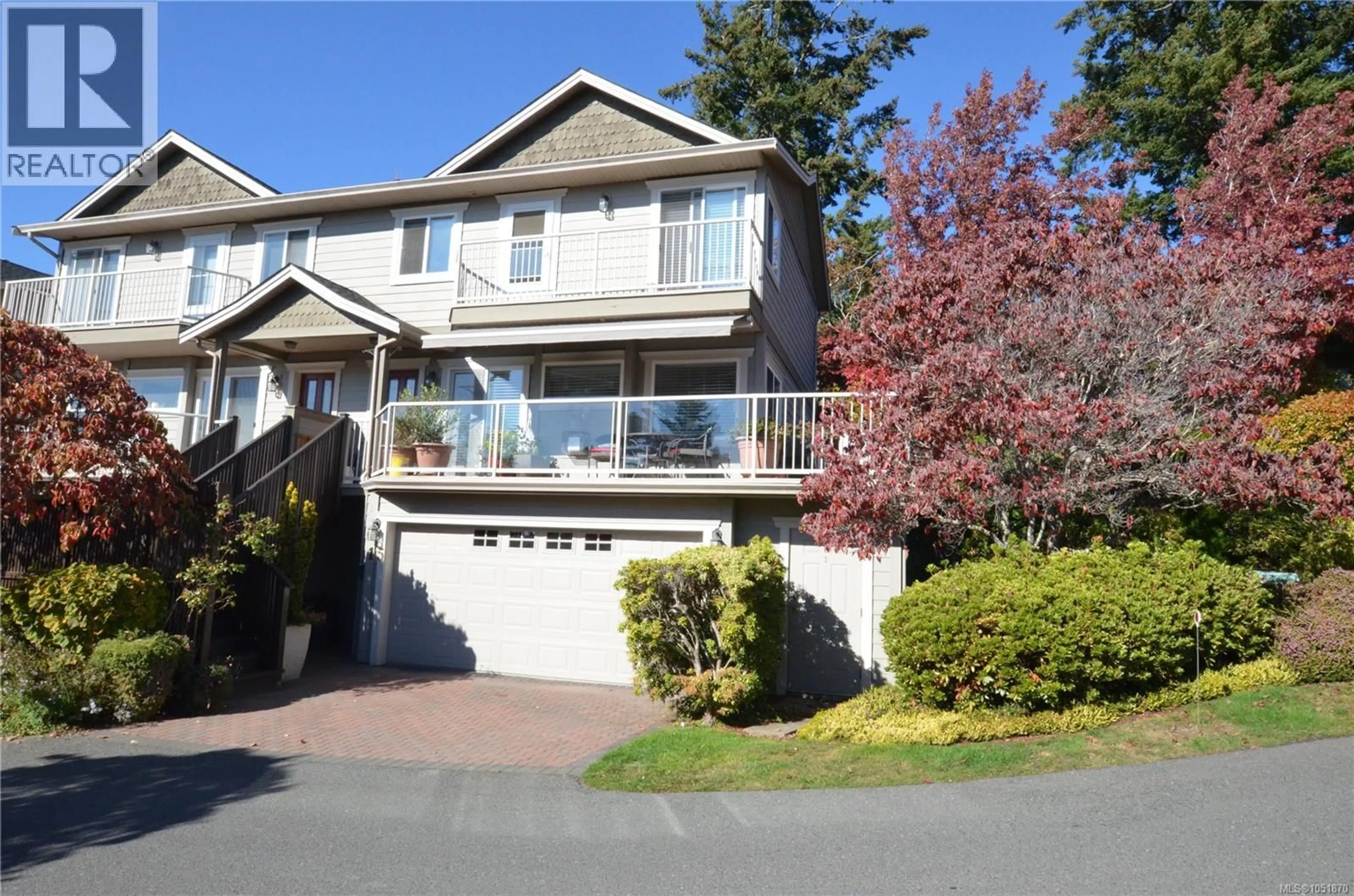 Home with vinyl exterior material, street for 15 - 118 ALDERSMITH PLACE, View Royal British Columbia V9A7M9